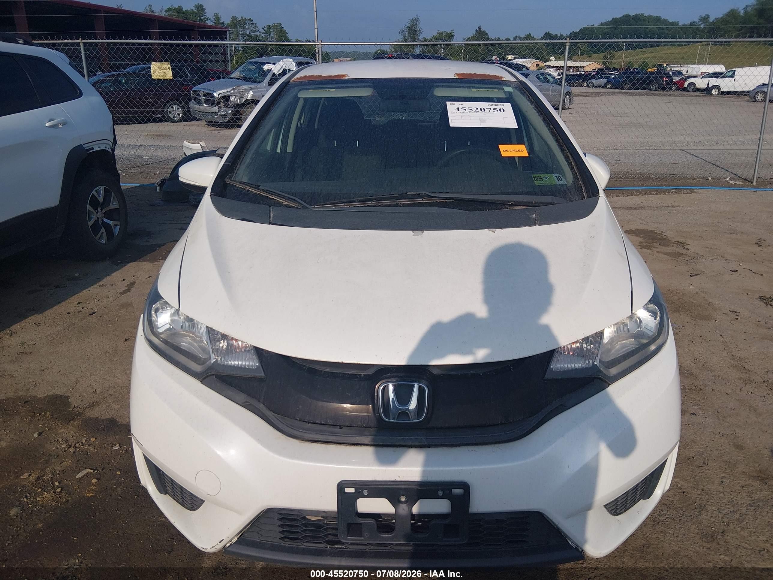 2015 Honda Fit Lx White vin: 3HGGK5H51FM735387