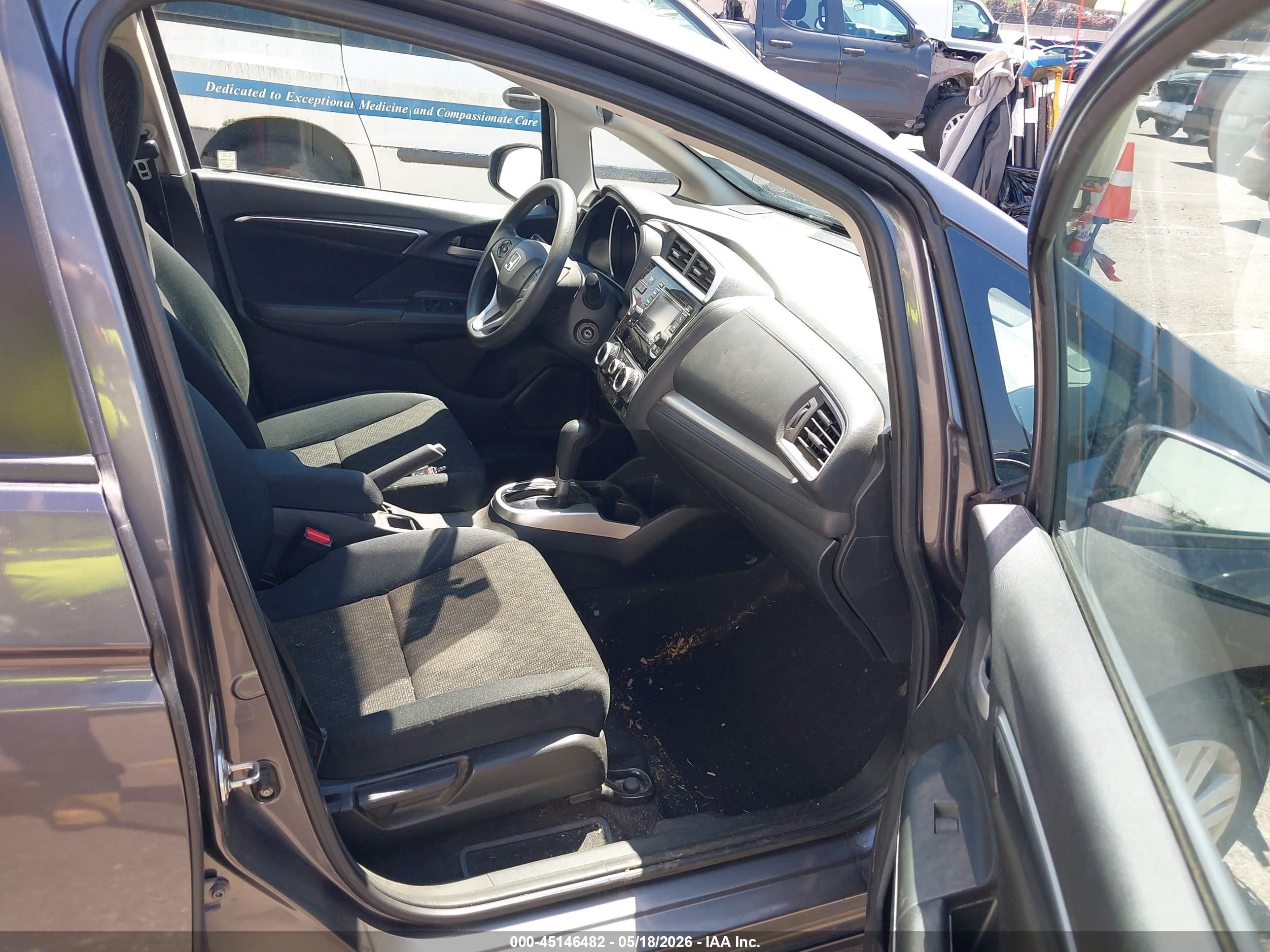2015 Honda Fit Lx Серый vin: 3HGGK5H51FM740086