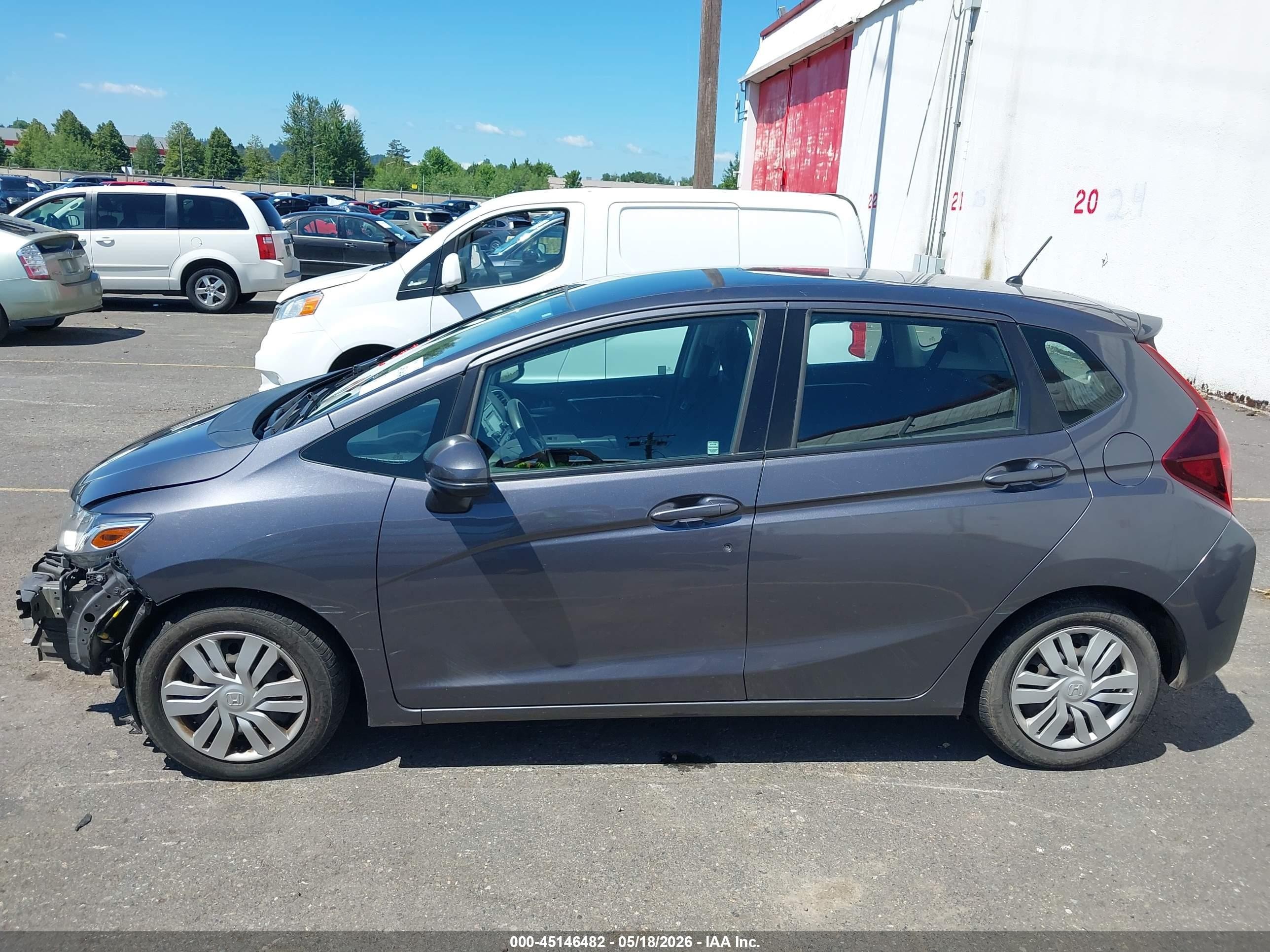 2015 Honda Fit Lx Серый vin: 3HGGK5H51FM740086