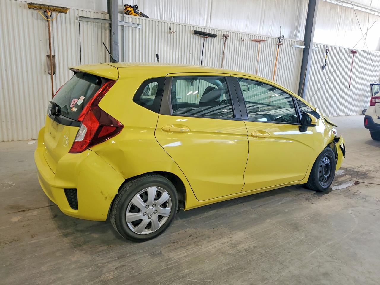 2015 Honda Fit Lx Yellow vin: 3HGGK5H51FM775386