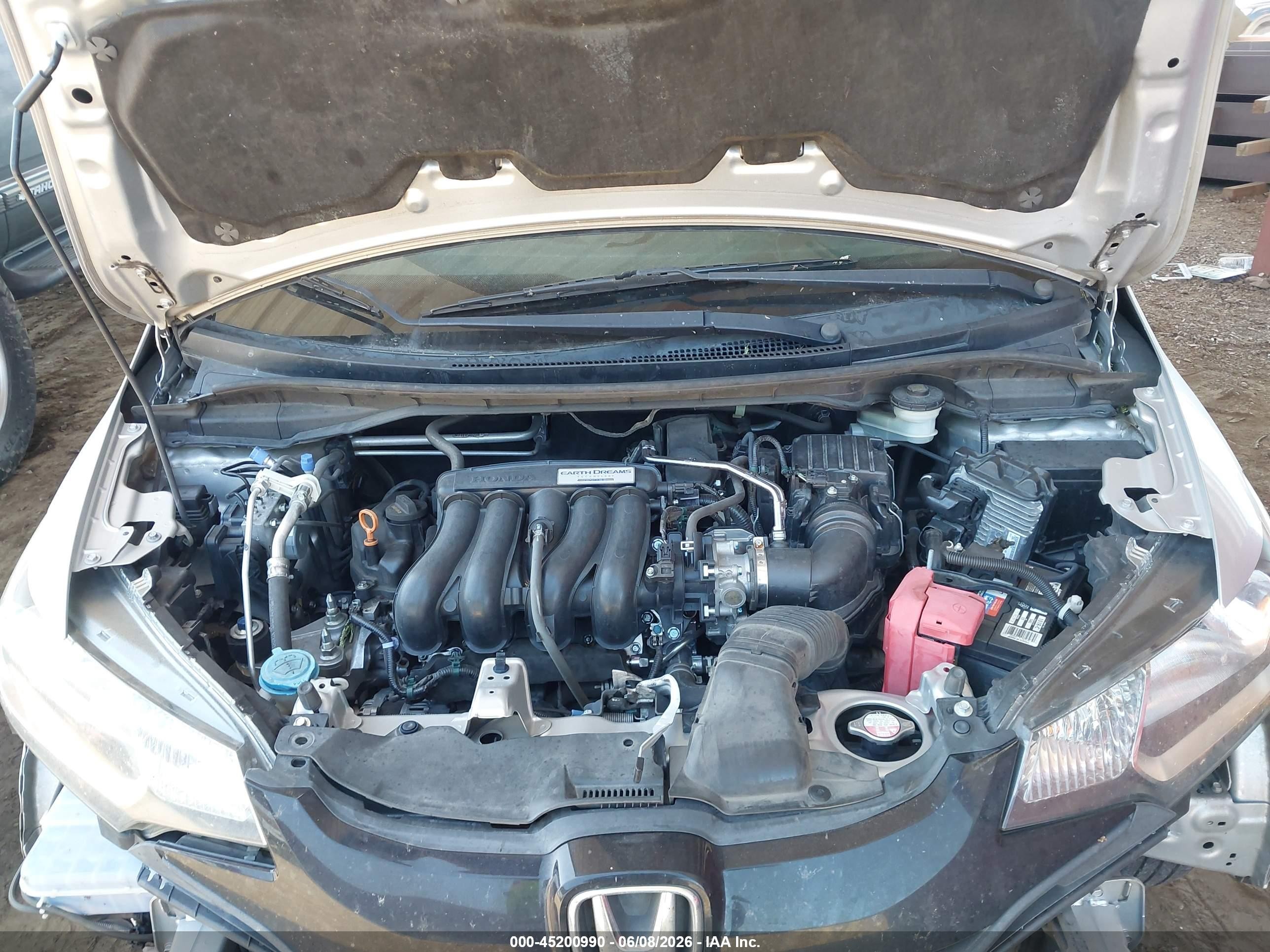 2015 Honda Fit Lx Серебряный vin: 3HGGK5H51FM783682