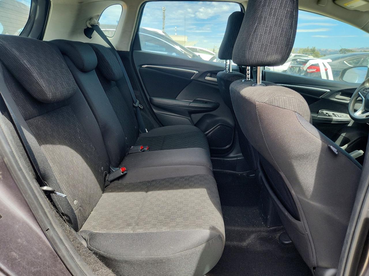 2015 Honda Fit Lx Серый vin: 3HGGK5H51FM784900