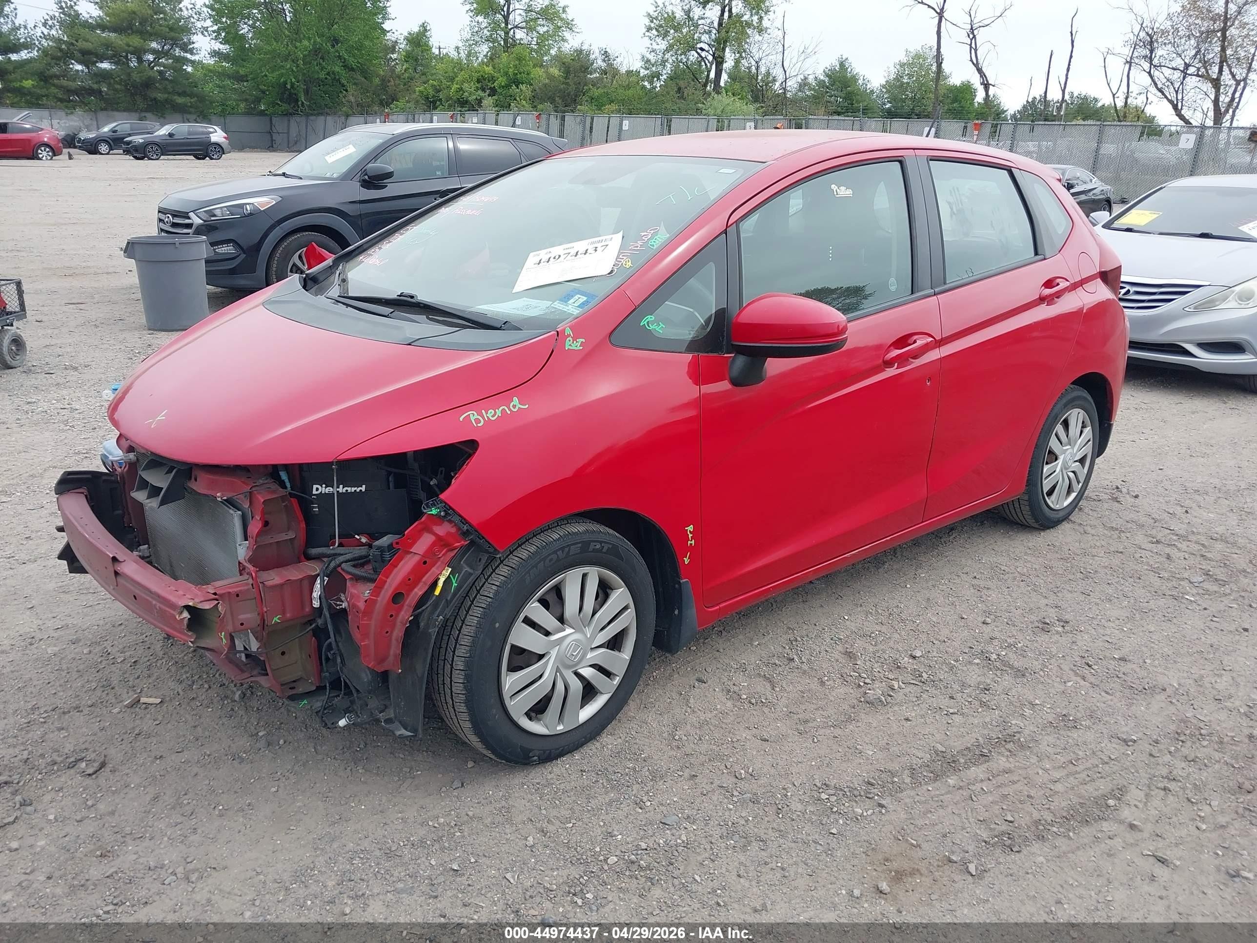 2016 Honda Fit Lx Красный vin: 3HGGK5H51GM701581