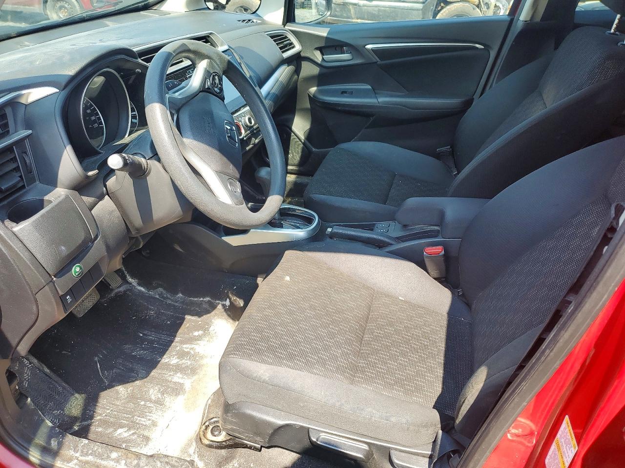 2015 Honda Fit Lx Red vin: 3HGGK5H52FM102123