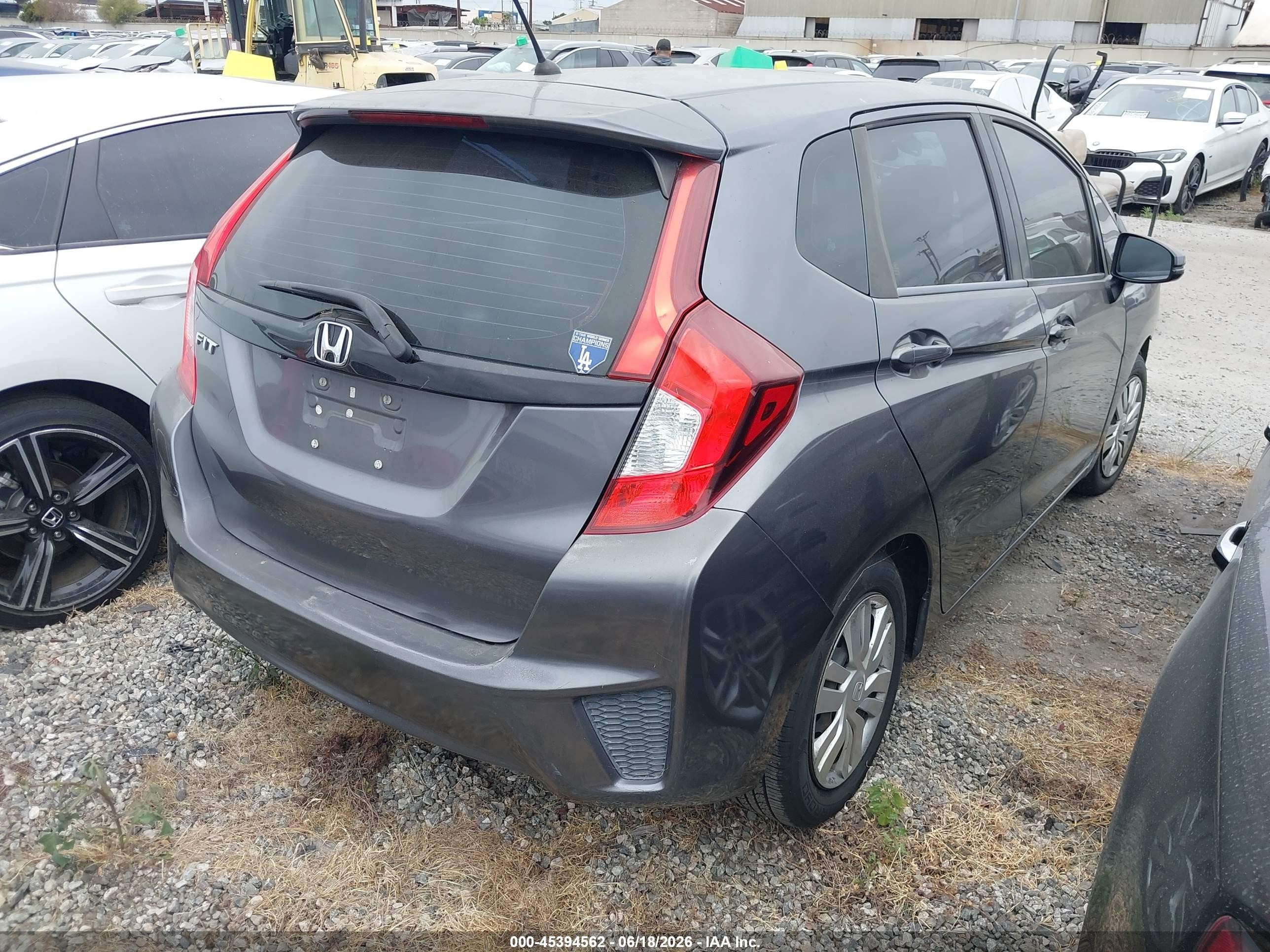 2015 Honda Fit Lx Gray vin: 3HGGK5H52FM705878