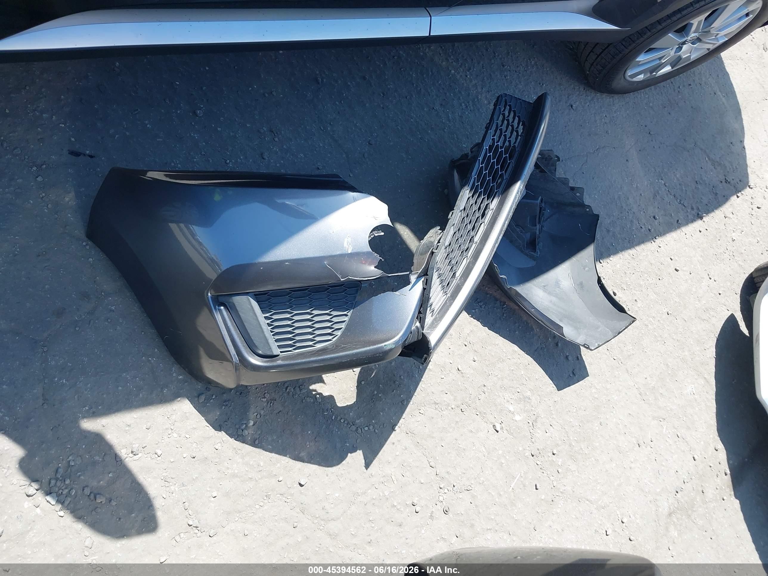 2015 Honda Fit Lx Gray vin: 3HGGK5H52FM705878