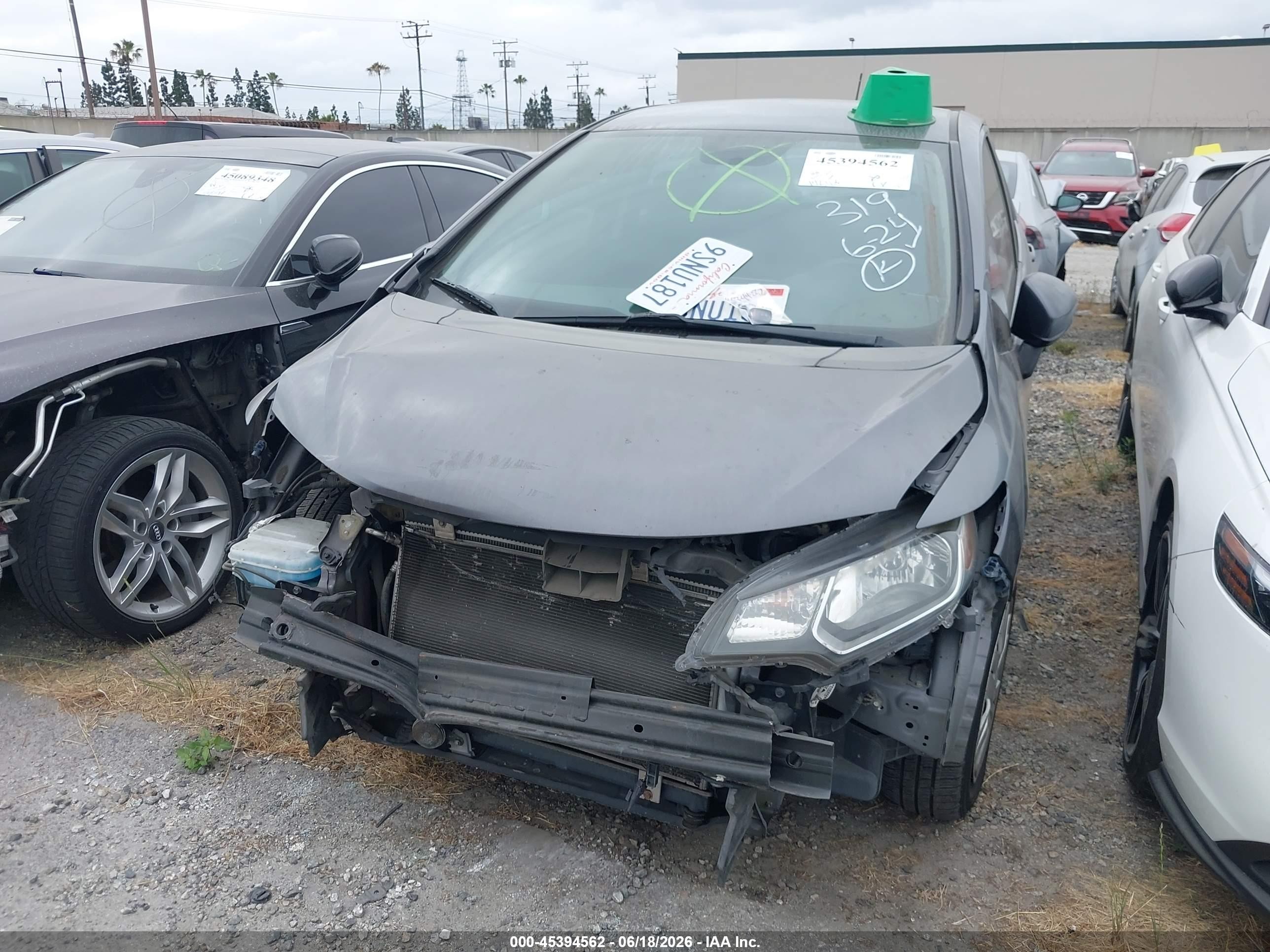 2015 Honda Fit Lx Gray vin: 3HGGK5H52FM705878