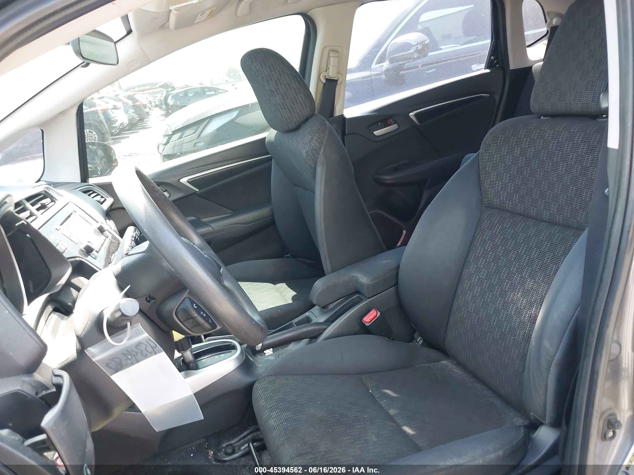 2015 Honda Fit Lx Gray vin: 3HGGK5H52FM705878
