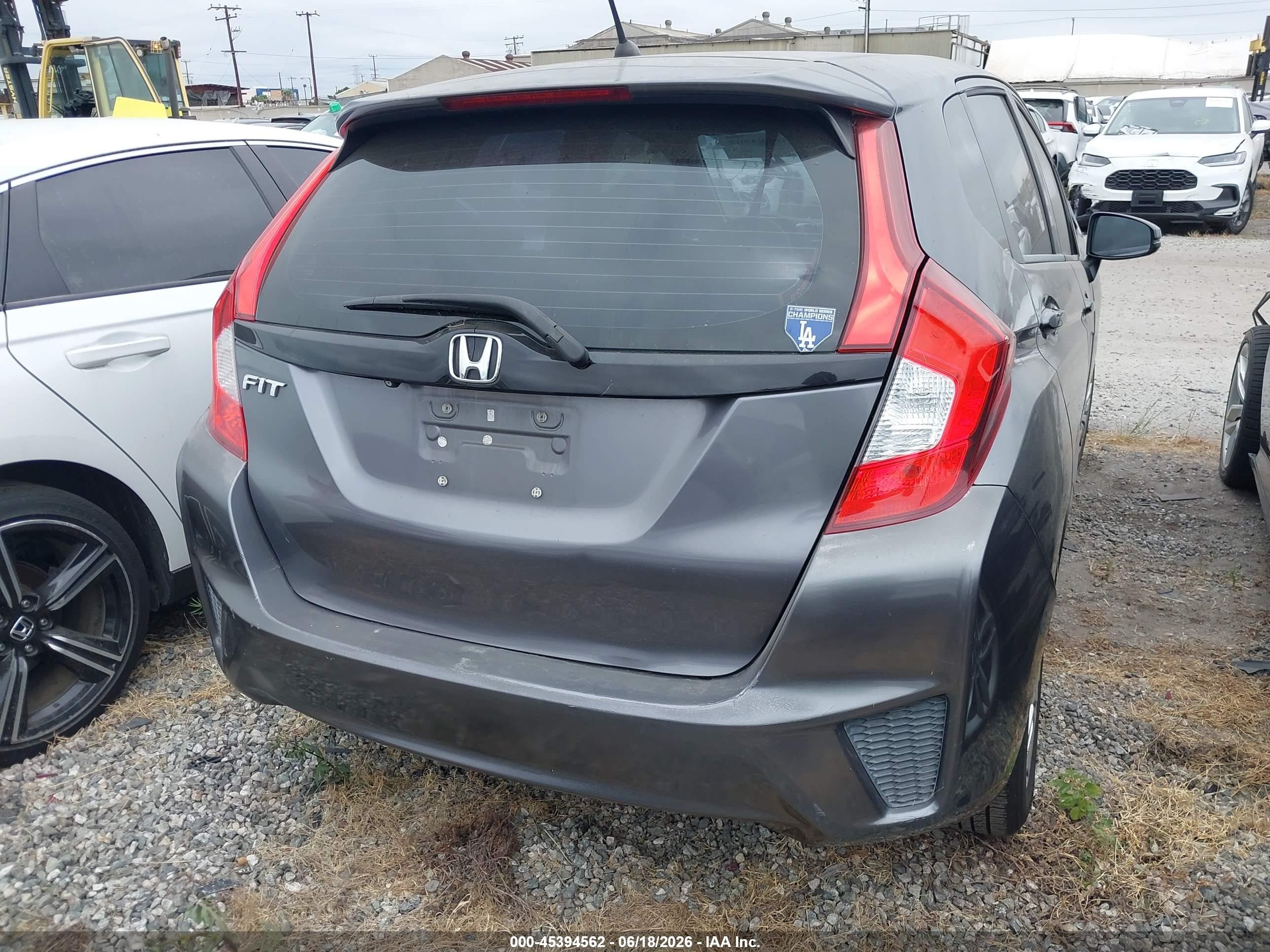 2015 Honda Fit Lx Gray vin: 3HGGK5H52FM705878