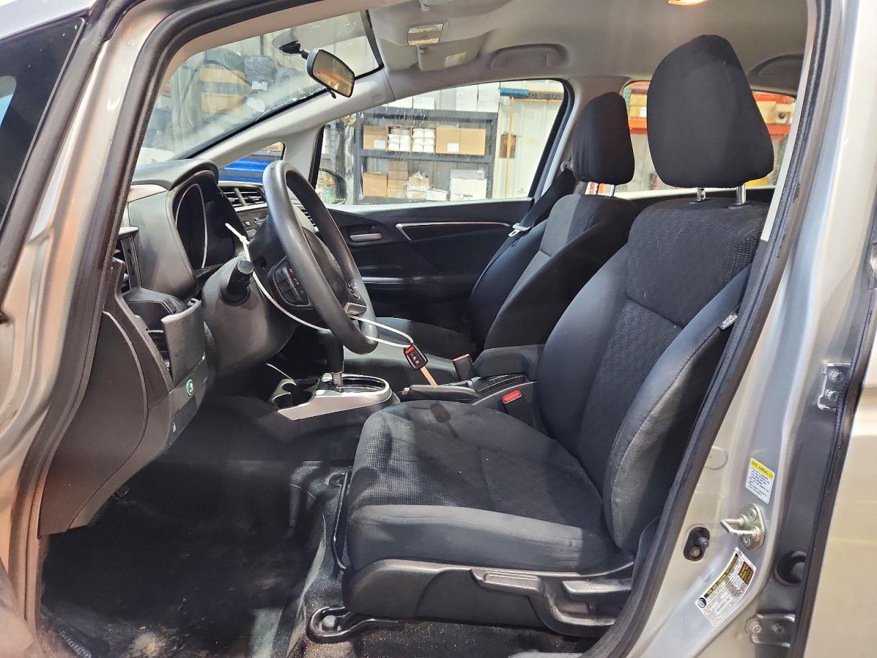 2015 Honda Fit Lx Silver vin: 3HGGK5H52FM714659