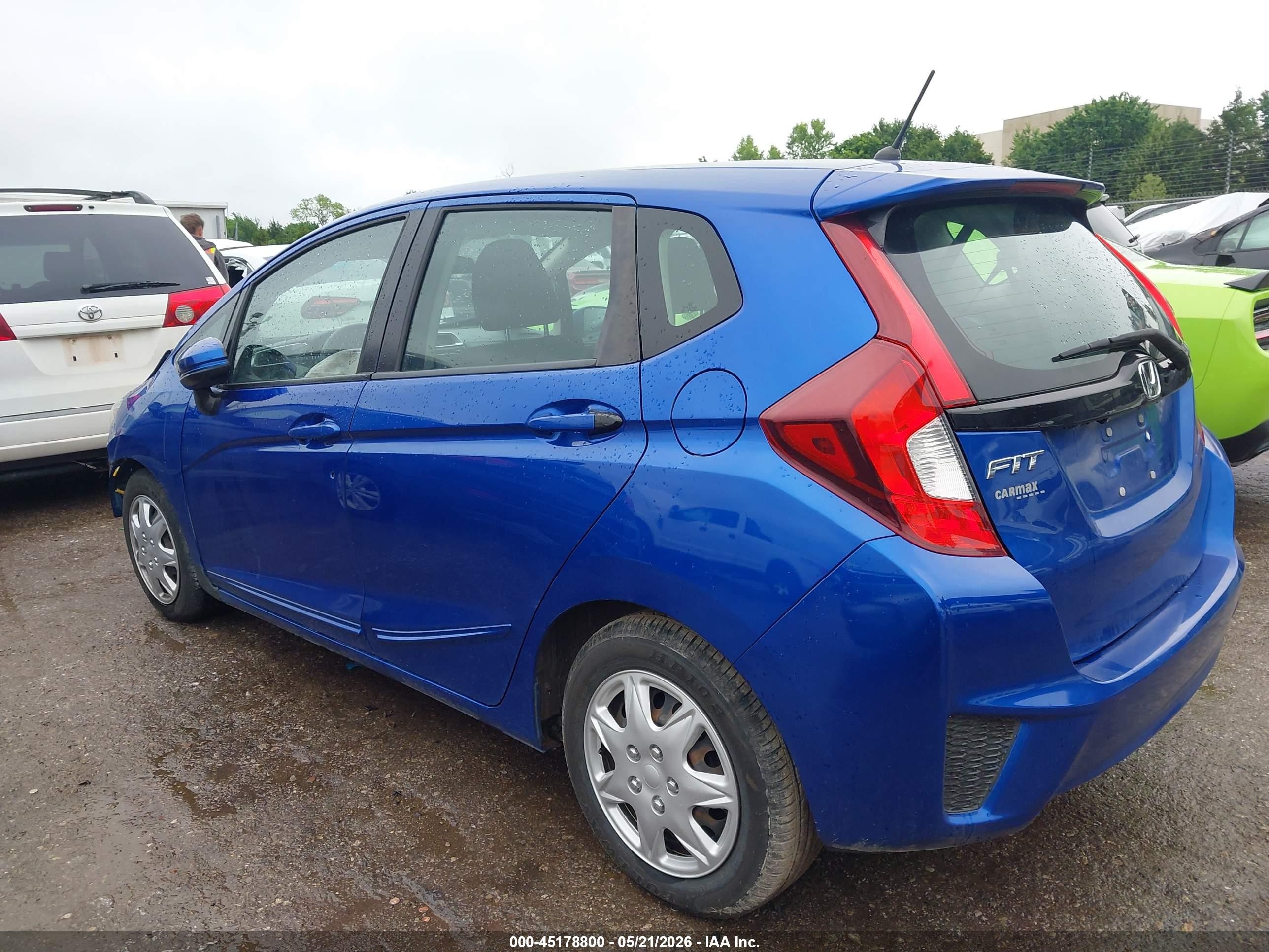 2015 Honda Fit Lx Blue vin: 3HGGK5H52FM758354