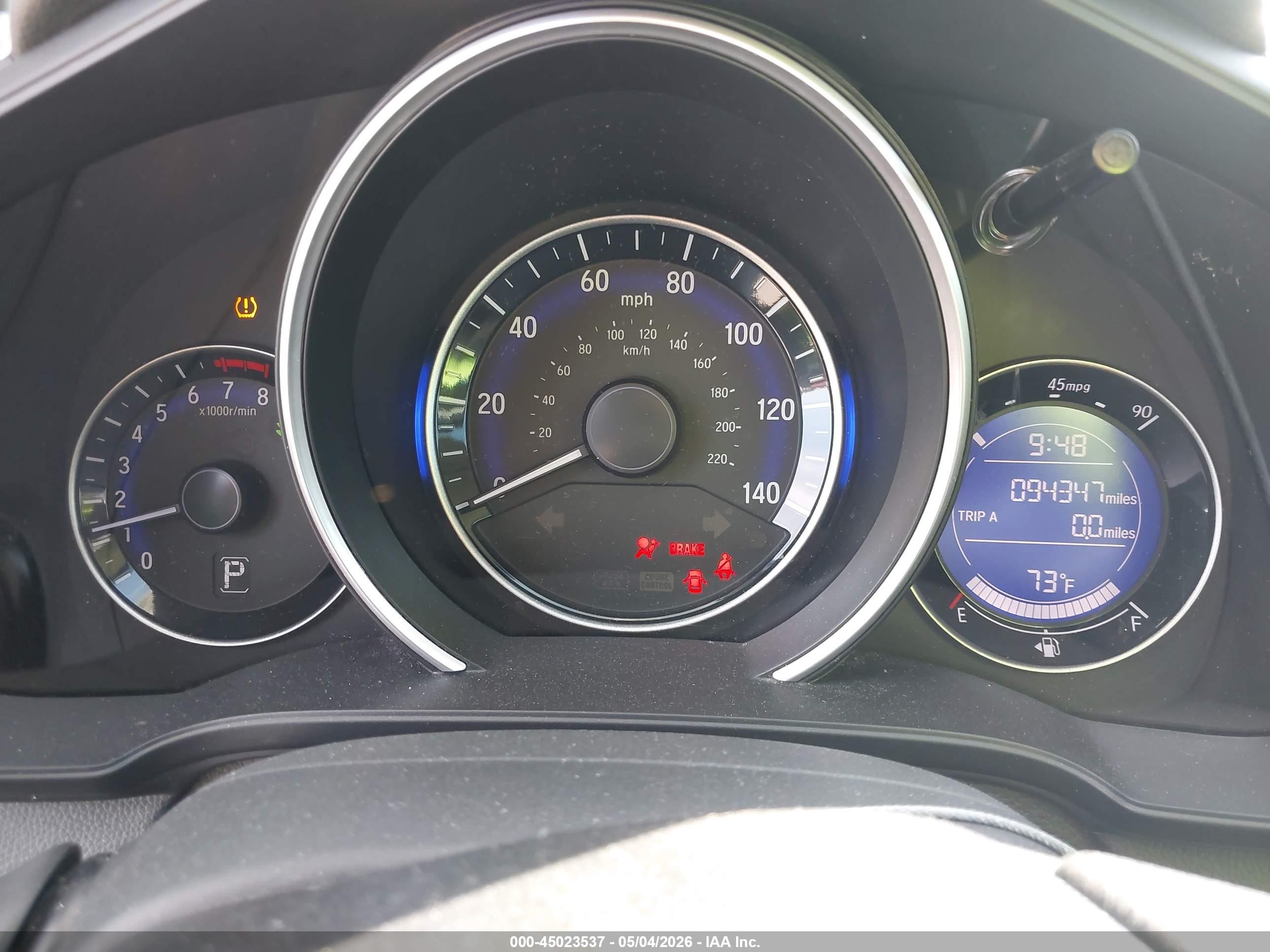2015 Honda Fit Lx Серебряный vin: 3HGGK5H52FM765854