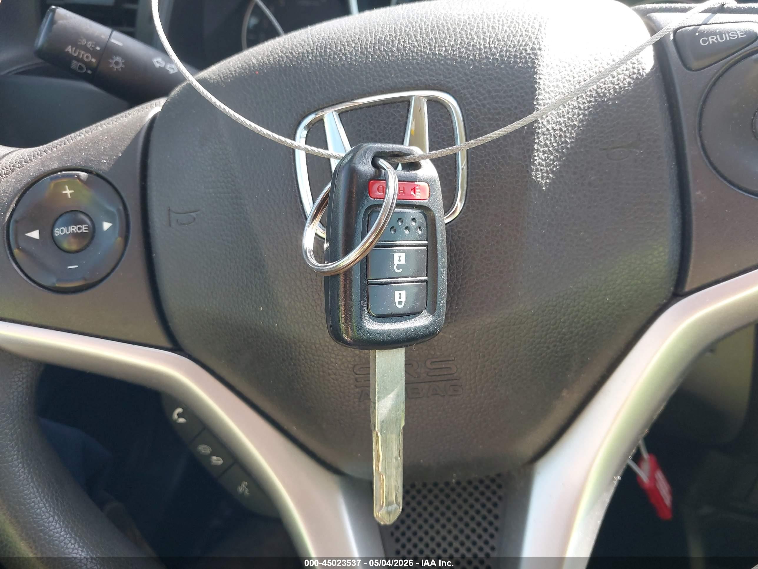 2015 Honda Fit Lx Серебряный vin: 3HGGK5H52FM765854