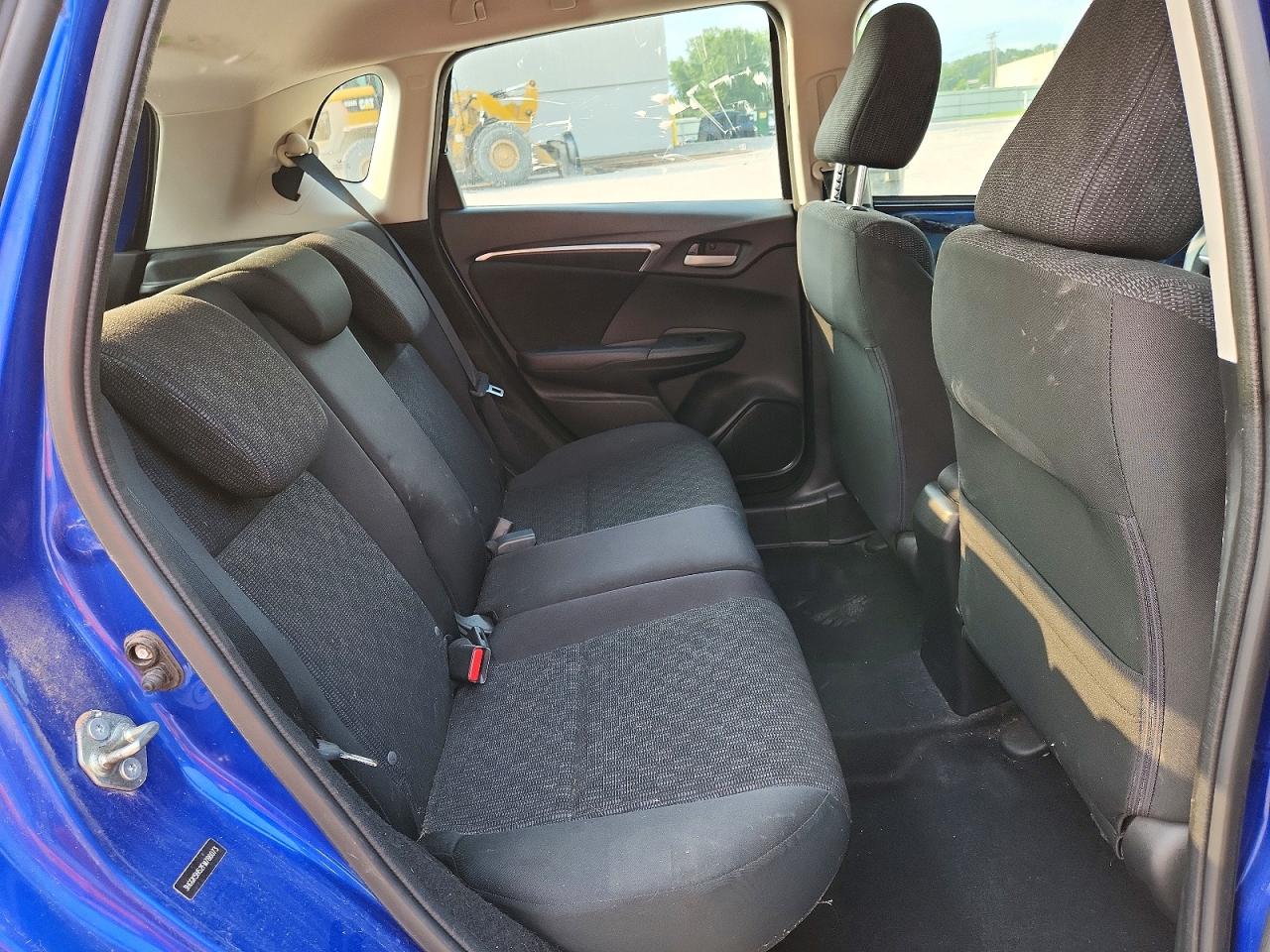 2015 Honda Fit Lx Blue vin: 3HGGK5H52FM786073