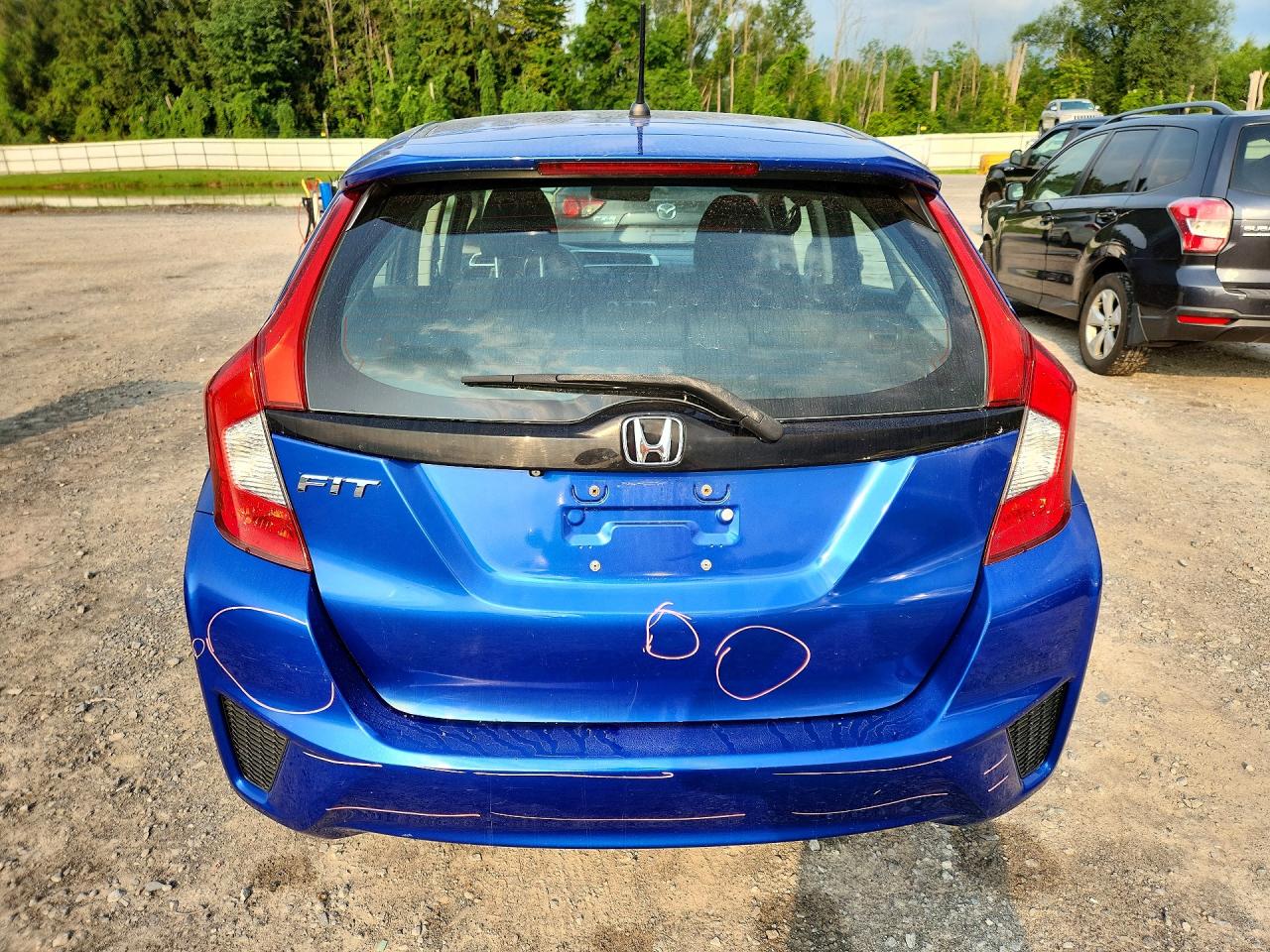 2015 Honda Fit Lx Blue vin: 3HGGK5H52FM786073