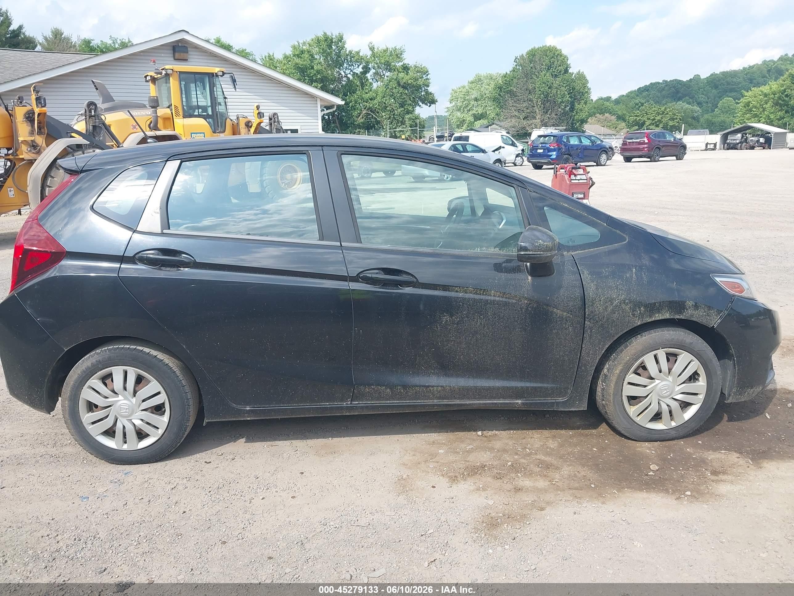 2015 Honda Fit Lx Черный vin: 3HGGK5H53FM744060