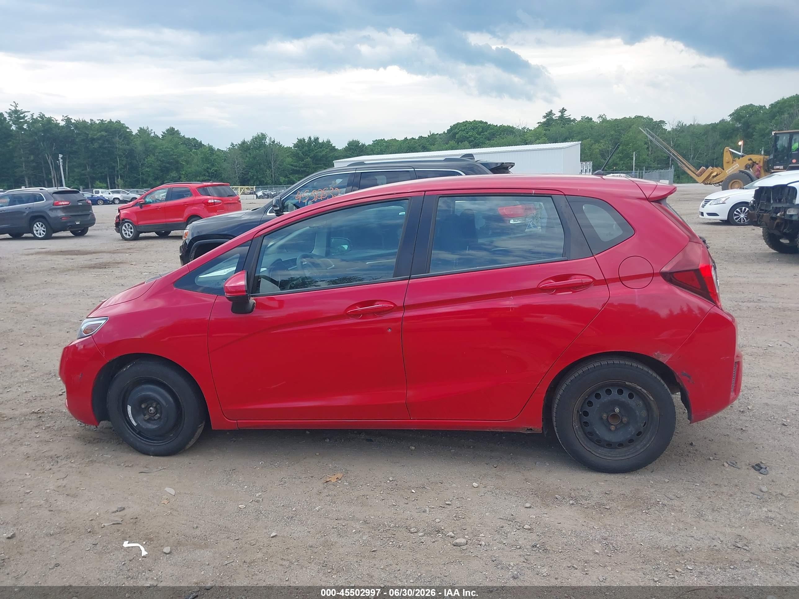 2015 Honda Fit Lx Red vin: 3HGGK5H53FM785384