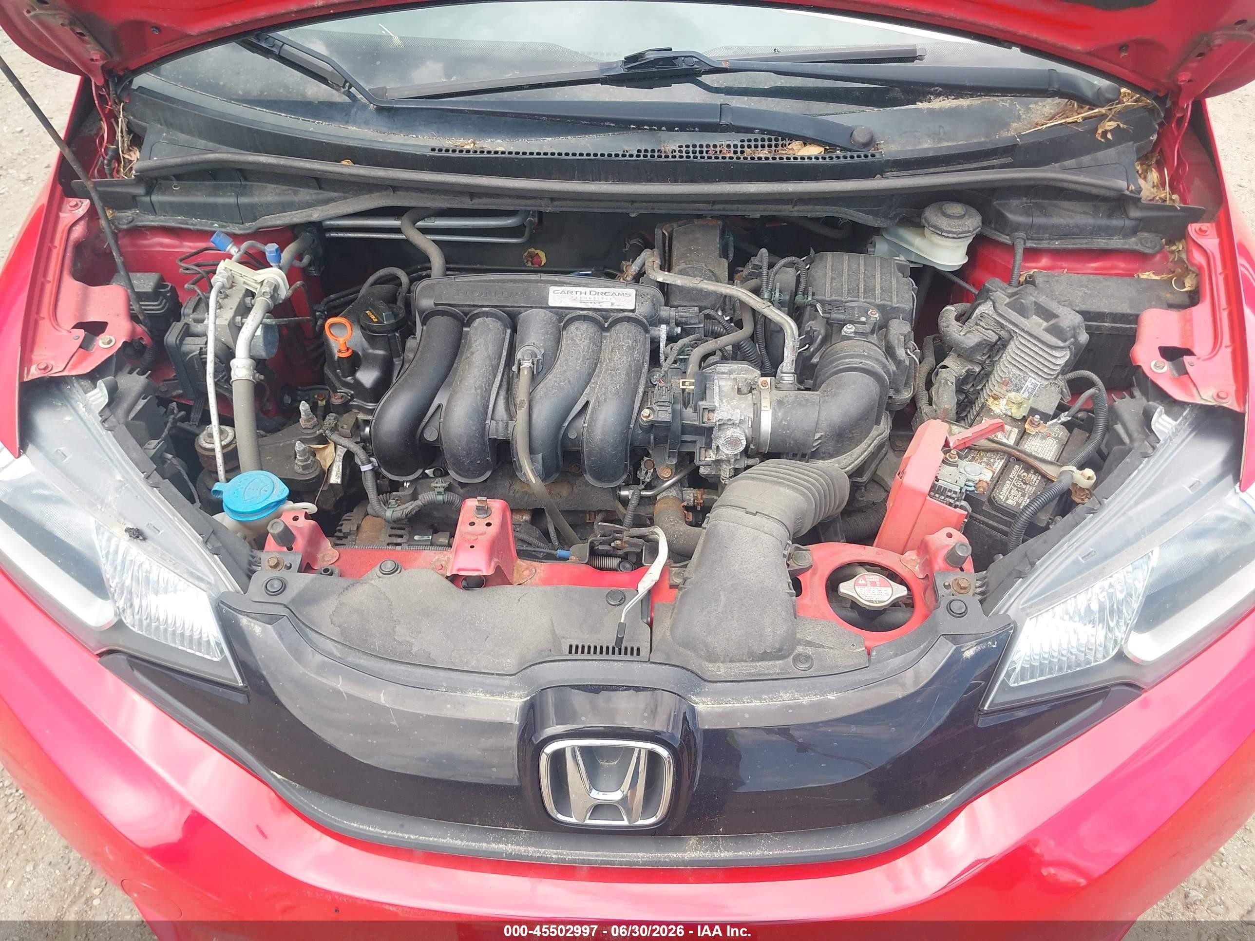 2015 Honda Fit Lx Red vin: 3HGGK5H53FM785384