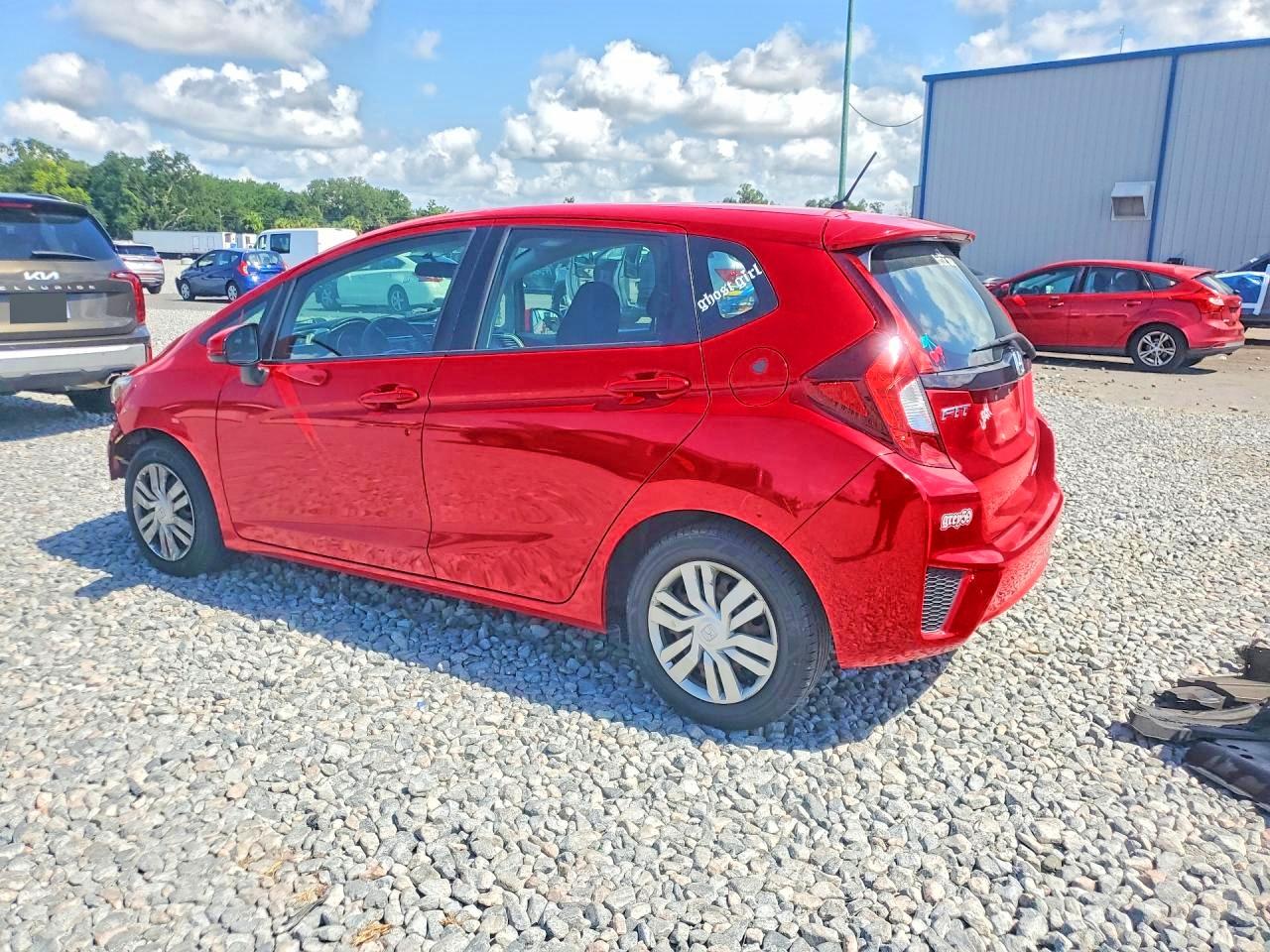 2015 Honda Fit Lx Red vin: 3HGGK5H53FM787751