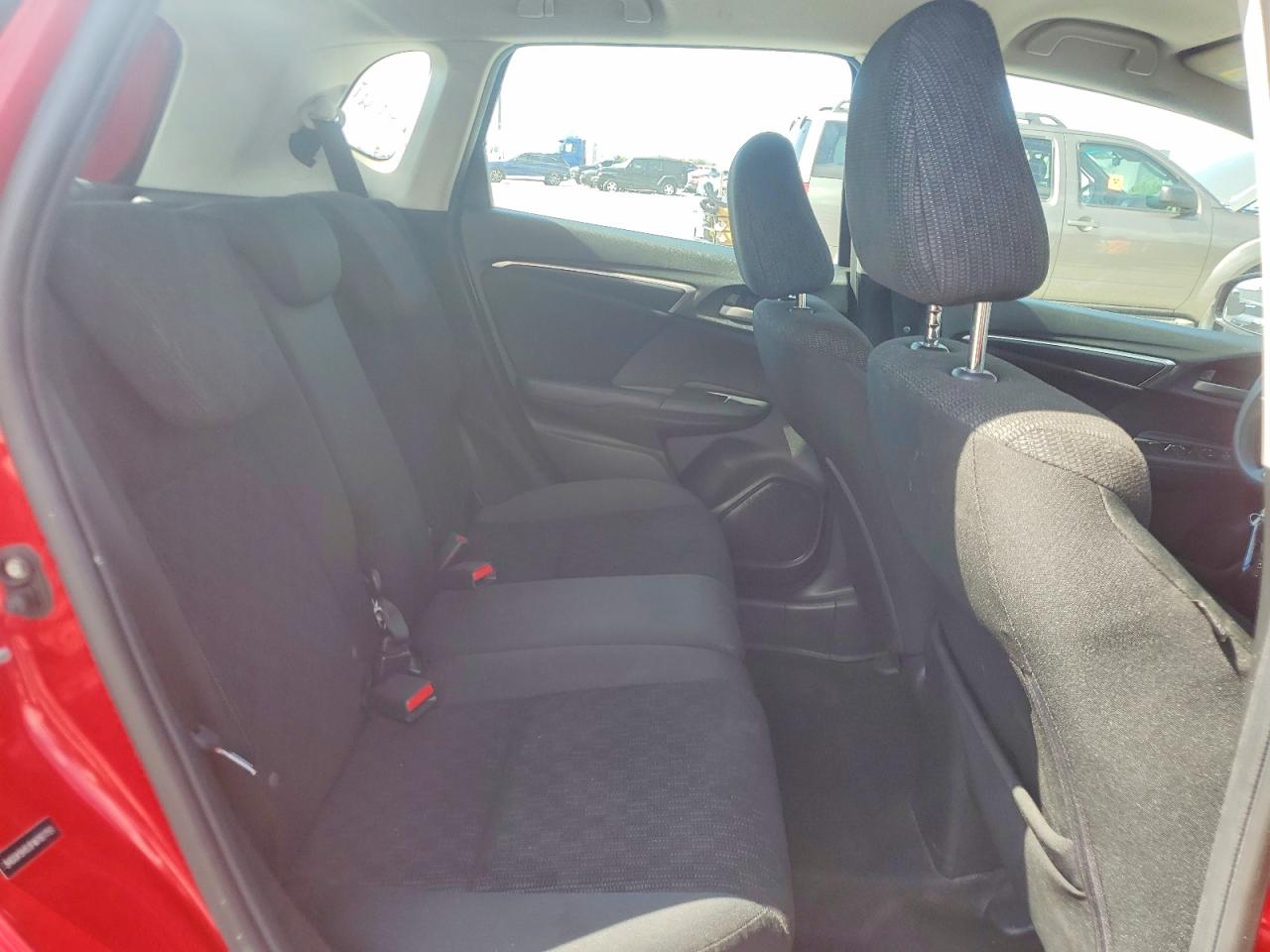 2015 Honda Fit Lx Red vin: 3HGGK5H53FM787751
