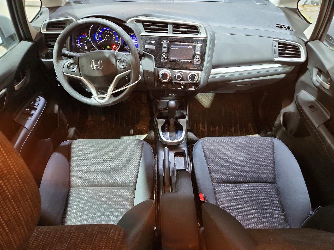 2015 Honda Fit Lx Silver vin: 3HGGK5H54FM710662