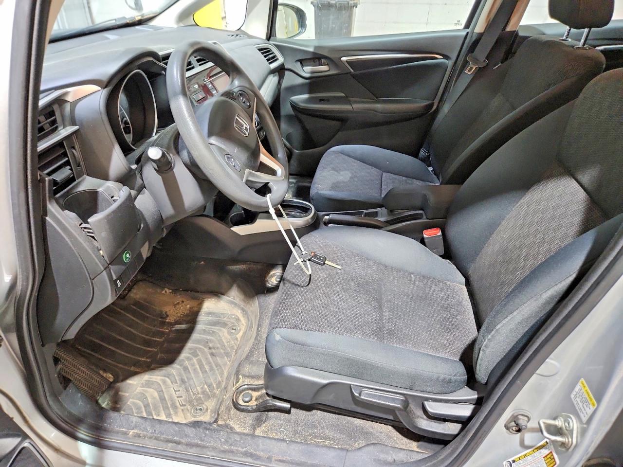2015 Honda Fit Lx Silver vin: 3HGGK5H54FM710662
