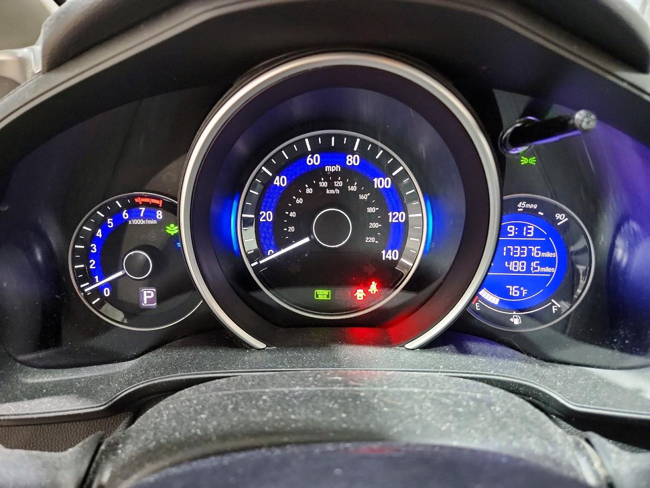 2015 Honda Fit Lx Silver vin: 3HGGK5H54FM710662