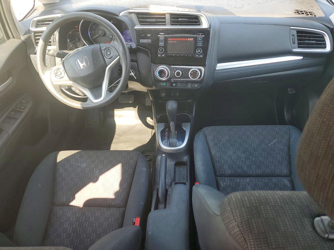 2015 Honda Fit Lx White vin: 3HGGK5H54FM721984