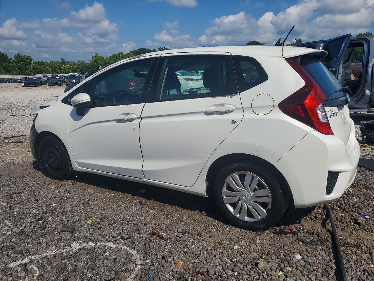 2015 Honda Fit Lx White vin: 3HGGK5H54FM721984