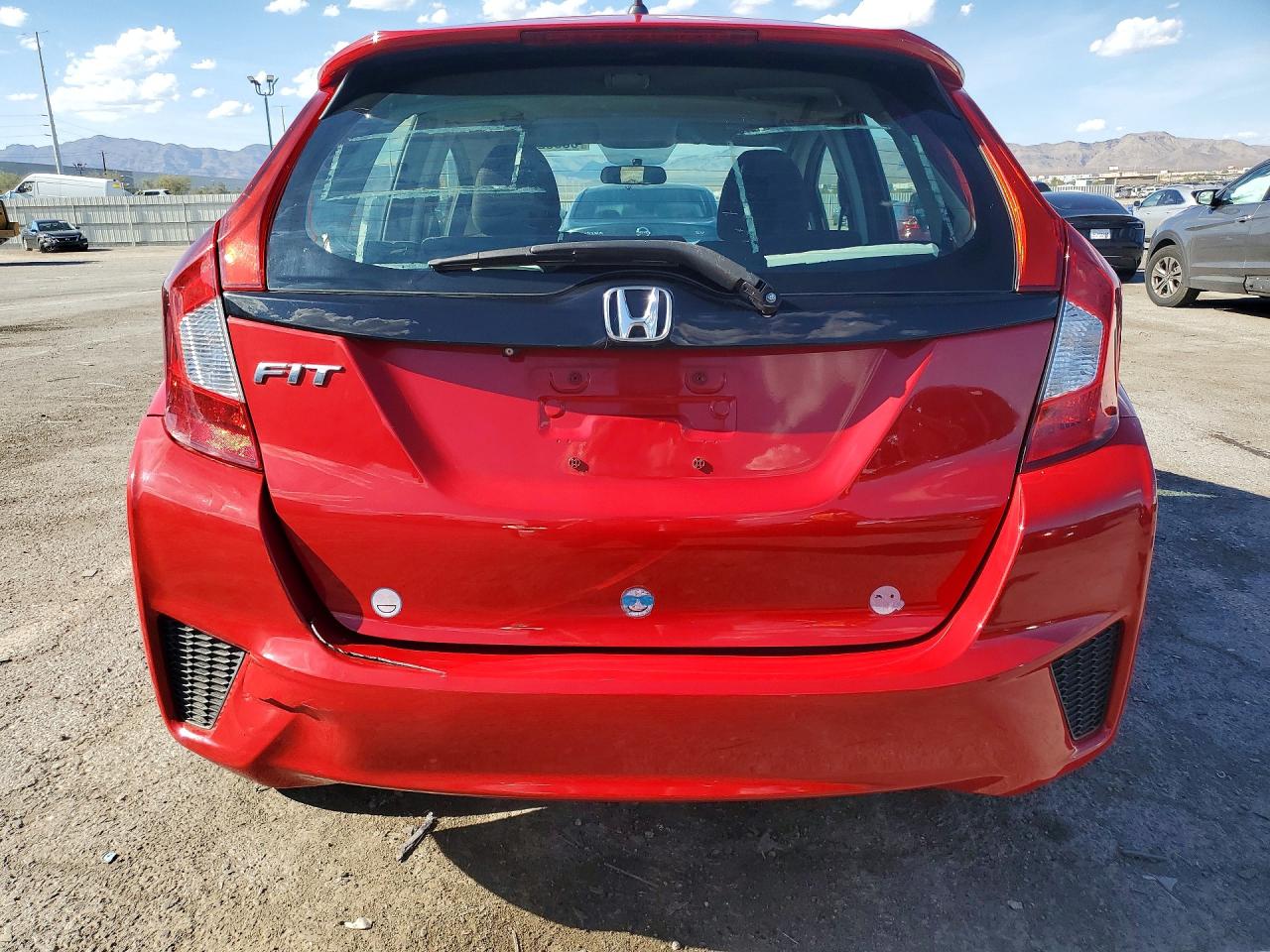 2015 Honda Fit Lx Red vin: 3HGGK5H54FM723668