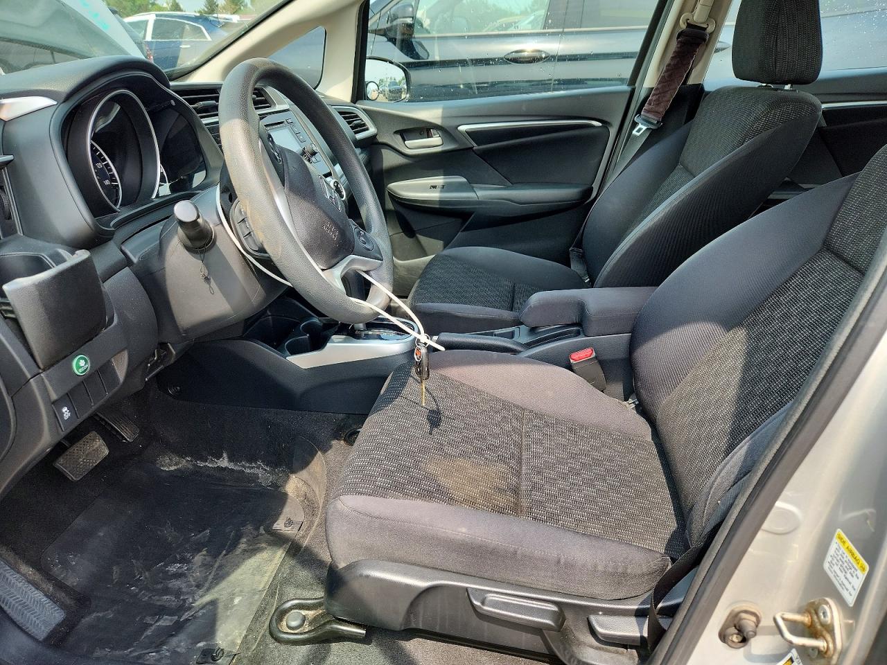 2015 Honda Fit Lx Silver vin: 3HGGK5H54FM738588
