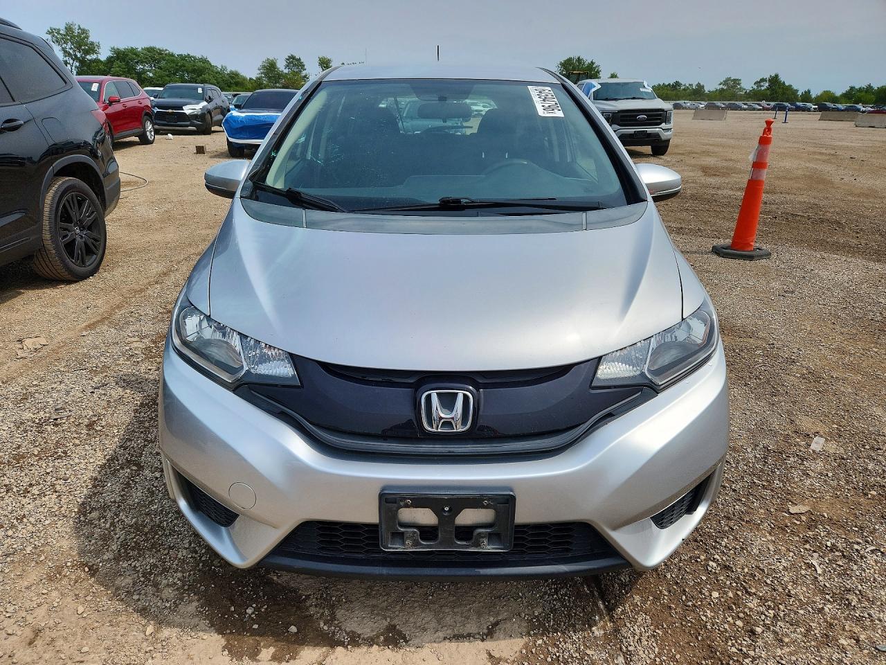 2015 Honda Fit Lx Silver vin: 3HGGK5H54FM738588