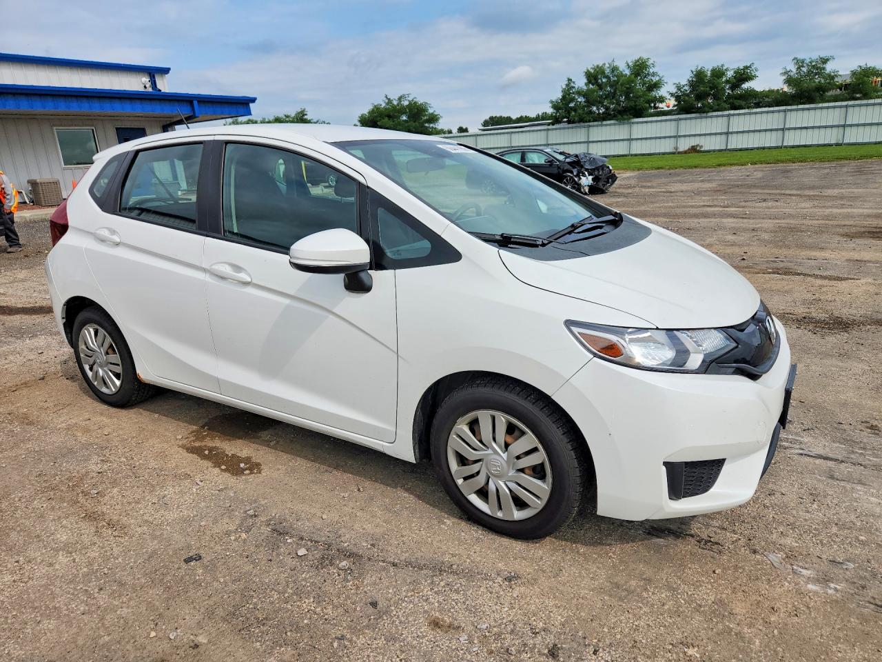 2015 Honda Fit Lx White vin: 3HGGK5H54FM743497