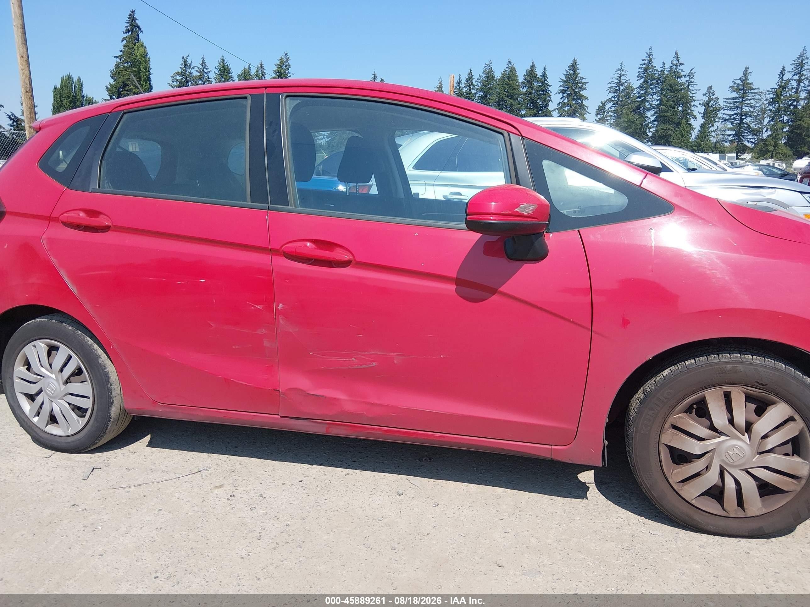 2015 Honda Fit Lx Red vin: 3HGGK5H54FM744598