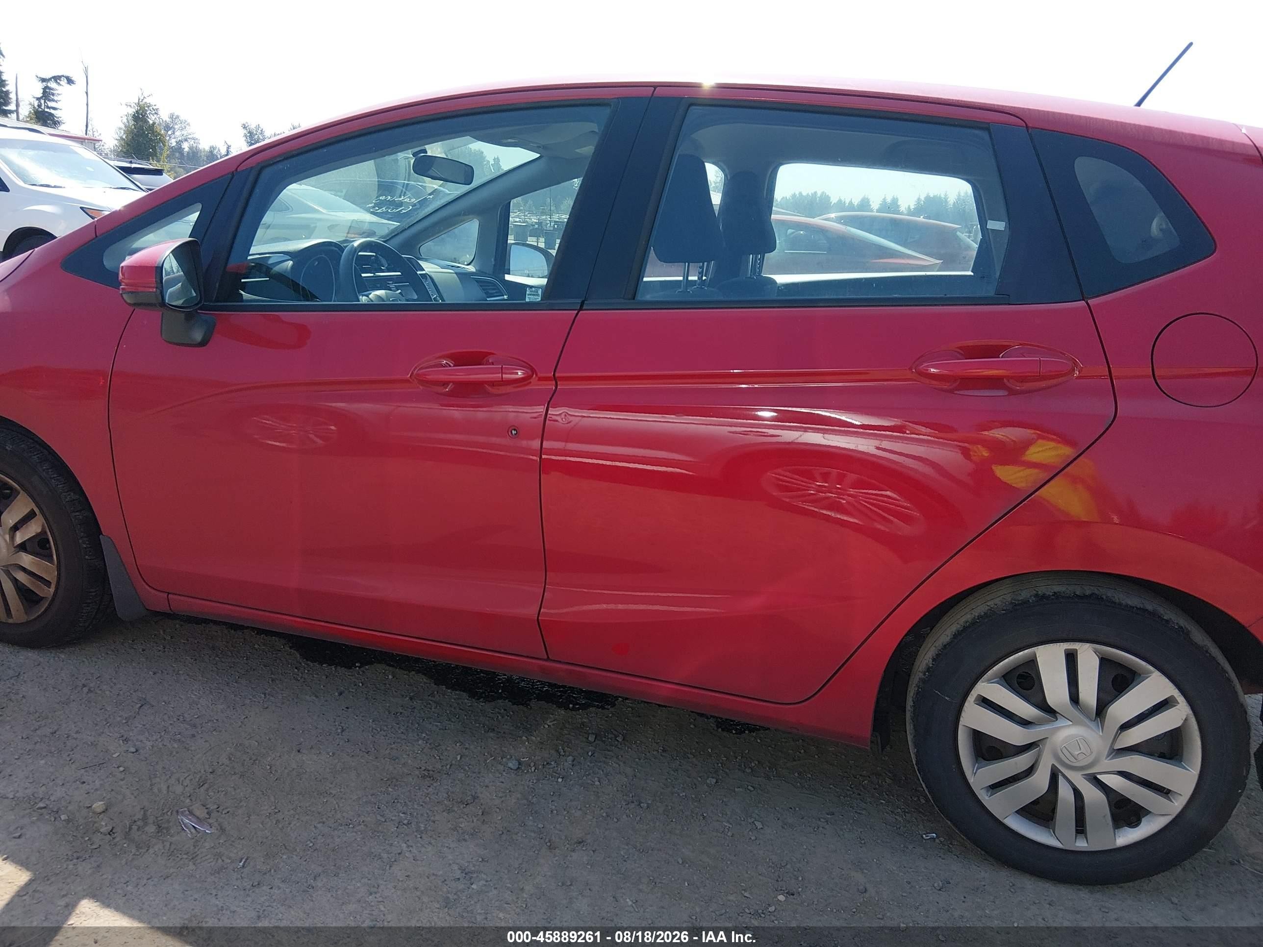 2015 Honda Fit Lx Red vin: 3HGGK5H54FM744598