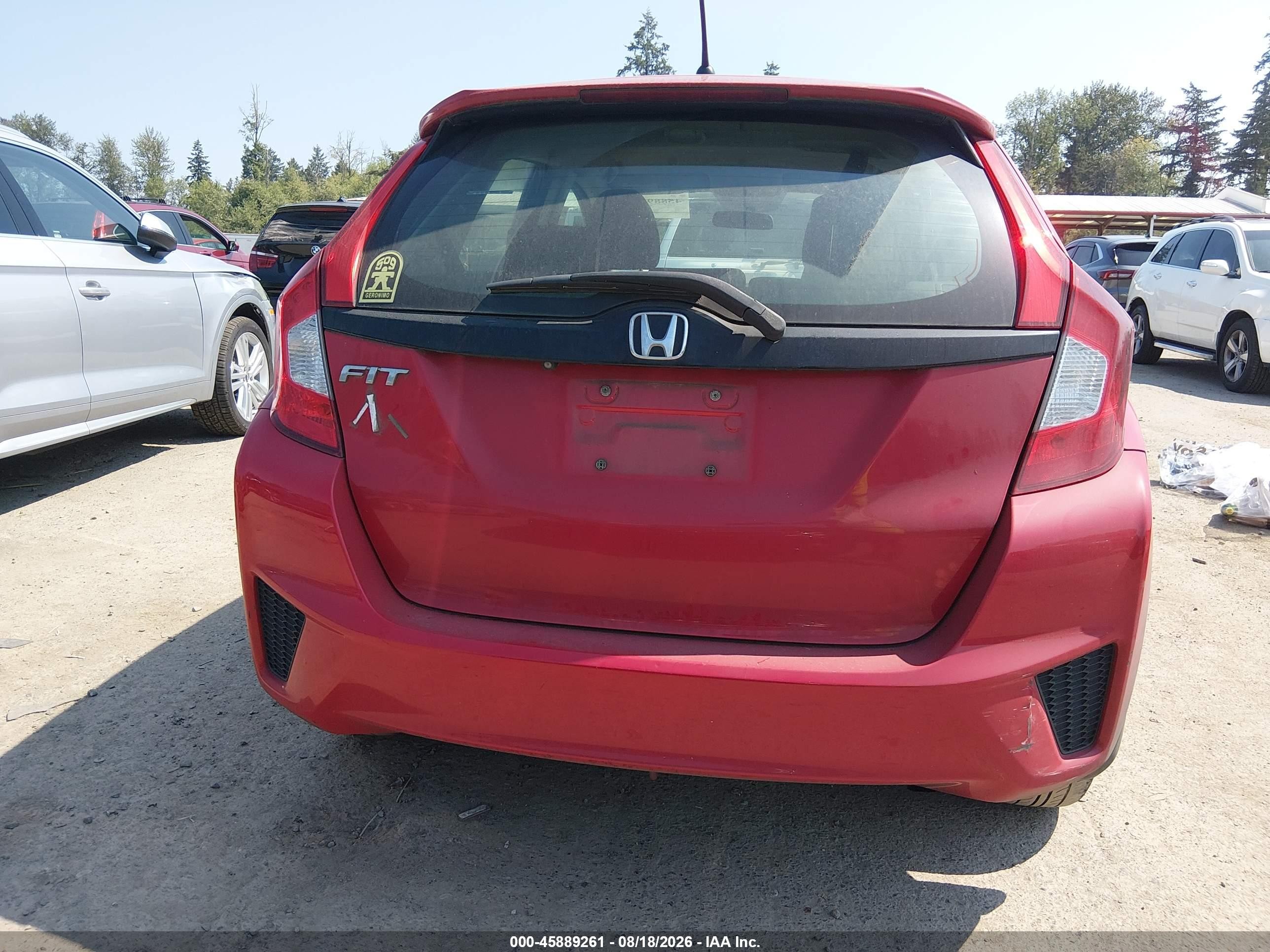 2015 Honda Fit Lx Red vin: 3HGGK5H54FM744598