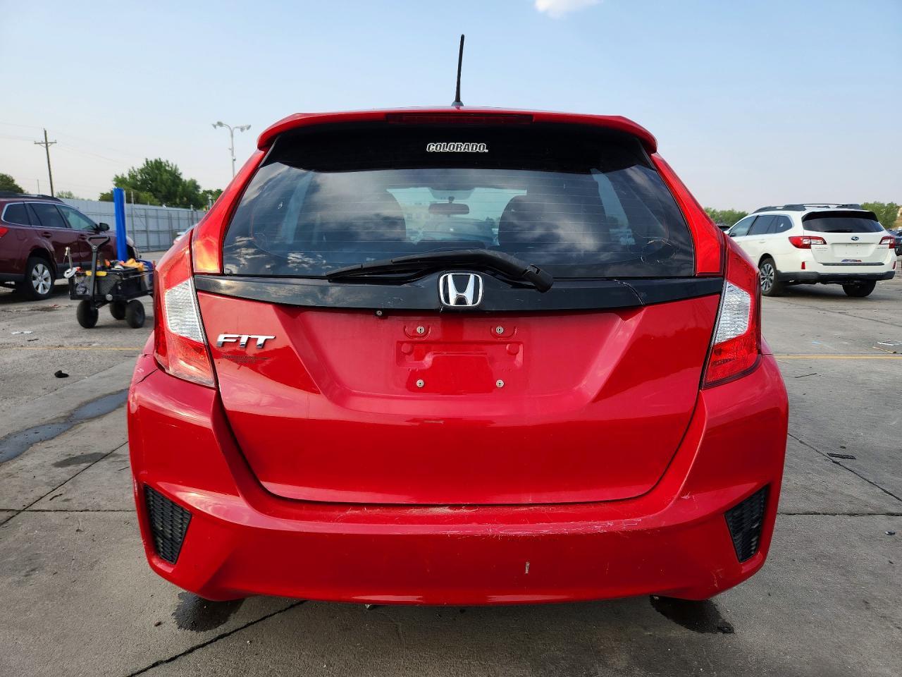 2015 Honda Fit Lx Red vin: 3HGGK5H54FM744620