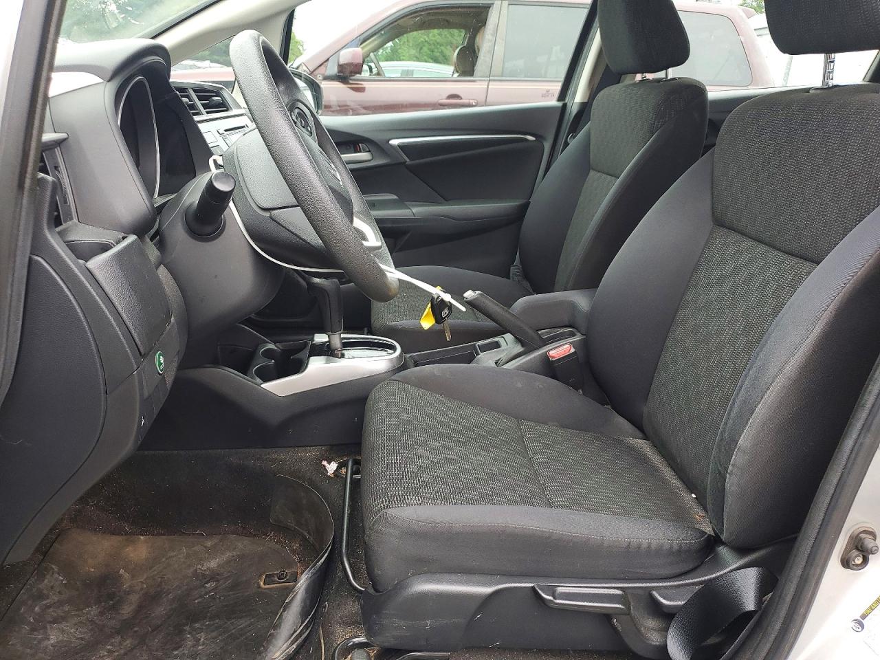 2015 Honda Fit Lx Silver vin: 3HGGK5H54FM784325