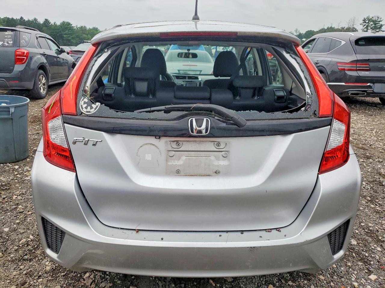 2015 Honda Fit Lx Silver vin: 3HGGK5H54FM784325