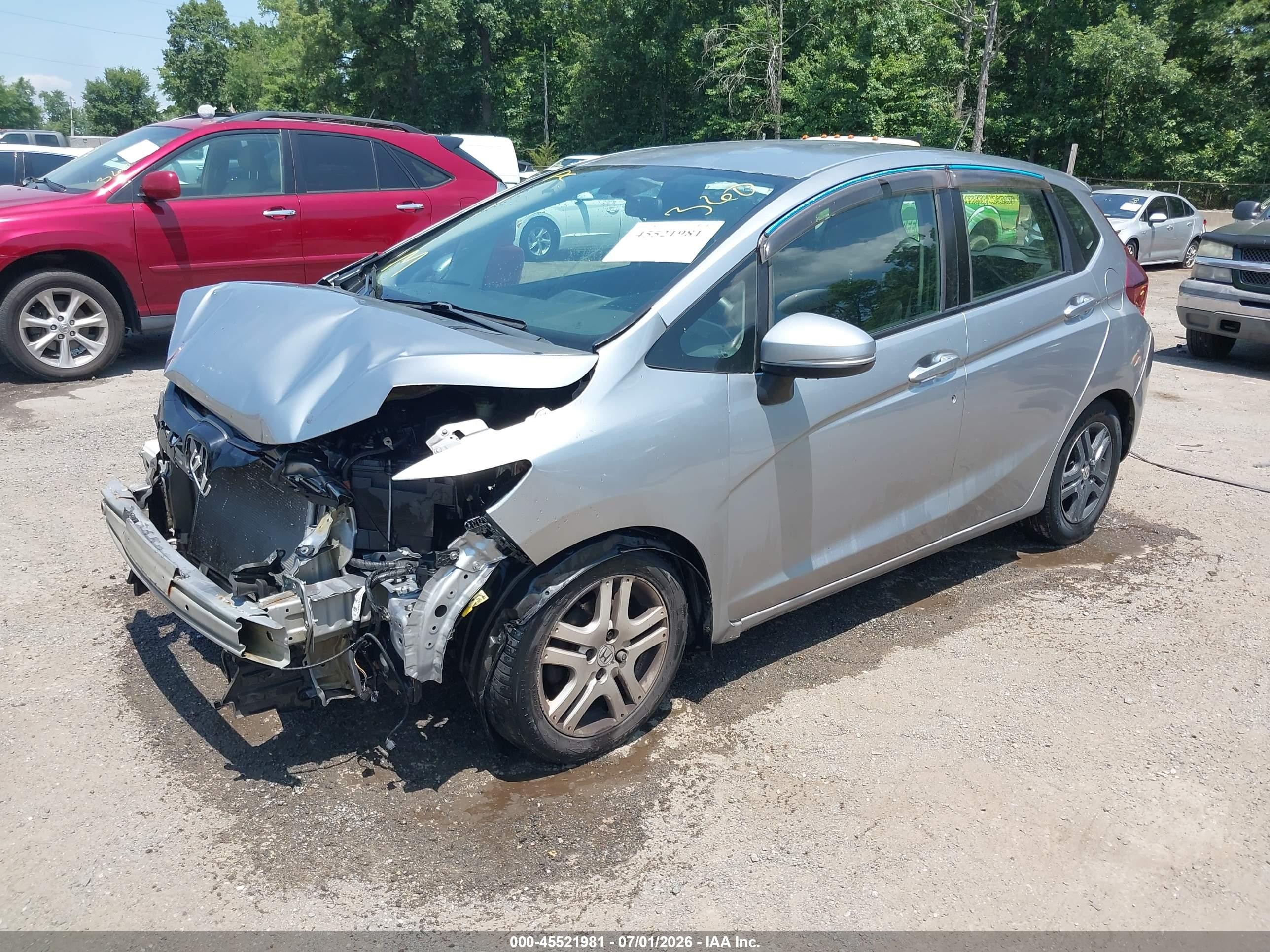 2017 Honda Fit Lx Silver vin: 3HGGK5H55HM710804