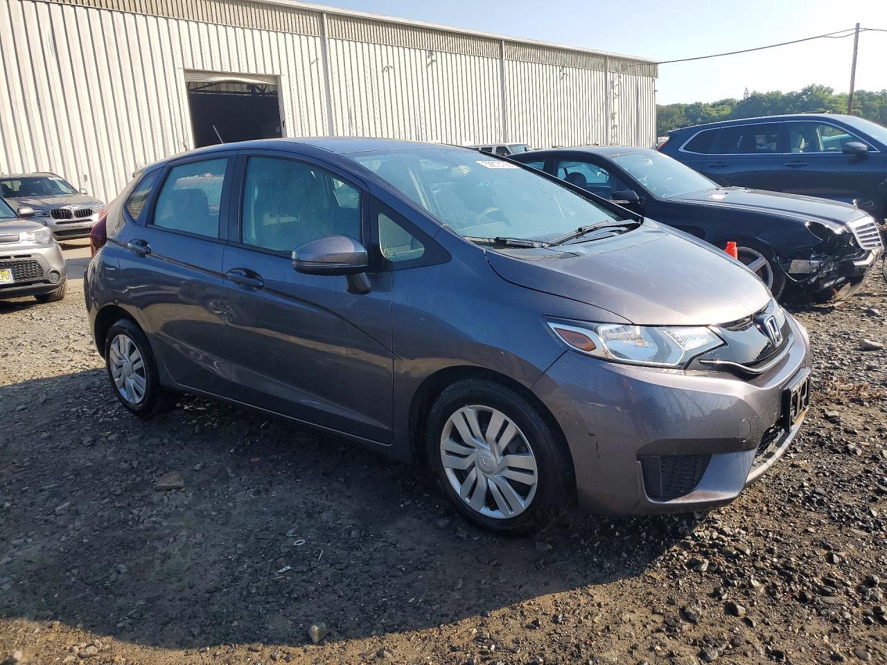 2015 Honda Fit Lx Silver vin: 3HGGK5H57FM726676
