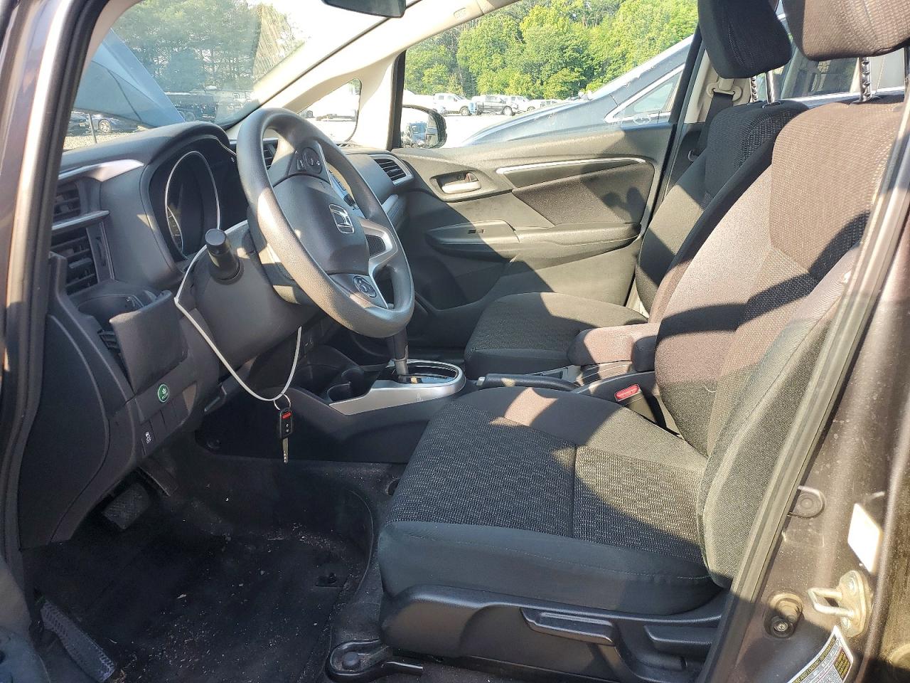 2015 Honda Fit Lx Silver vin: 3HGGK5H57FM726676