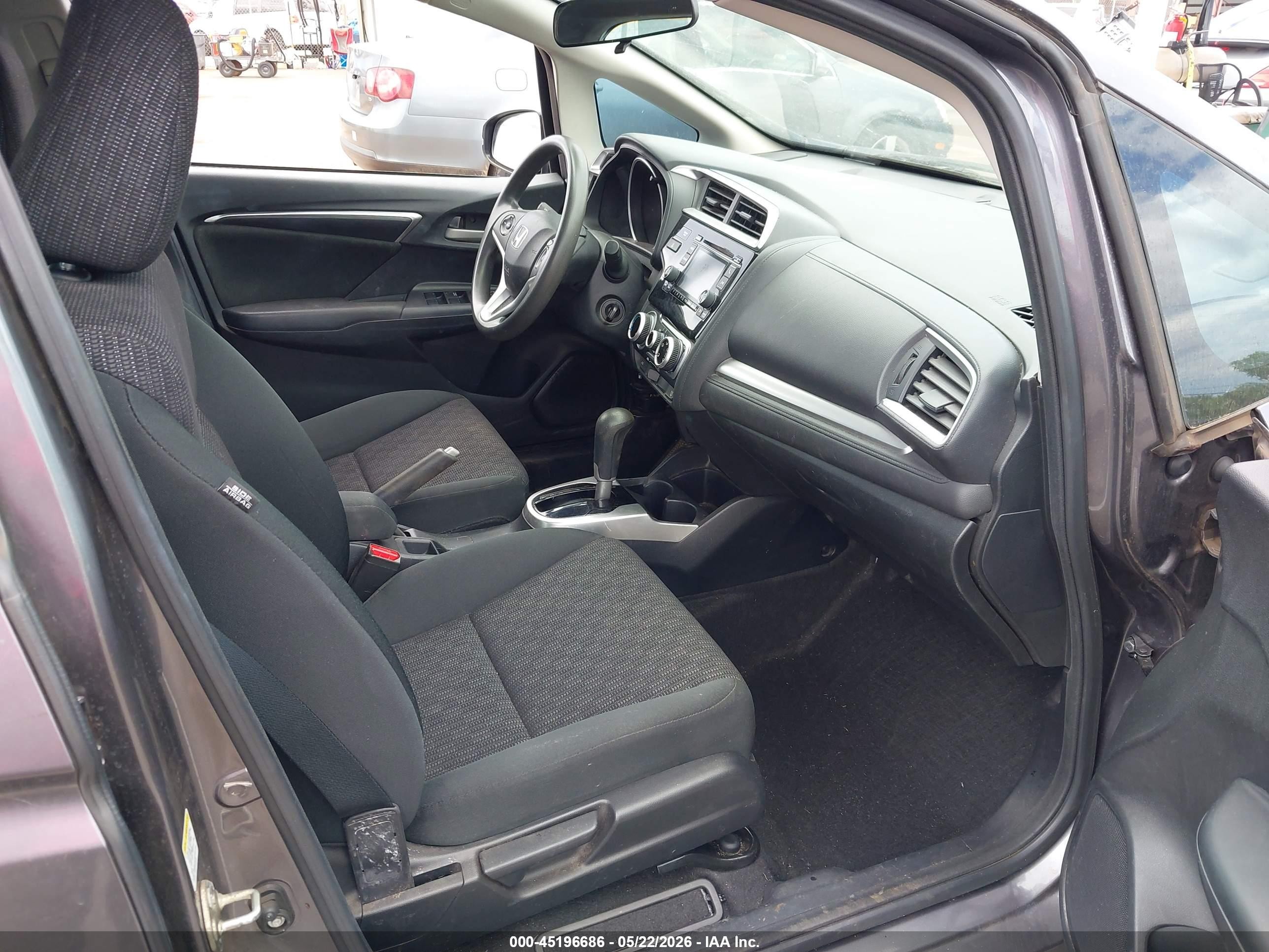 2015 Honda Fit Lx Серый vin: 3HGGK5H57FM755093