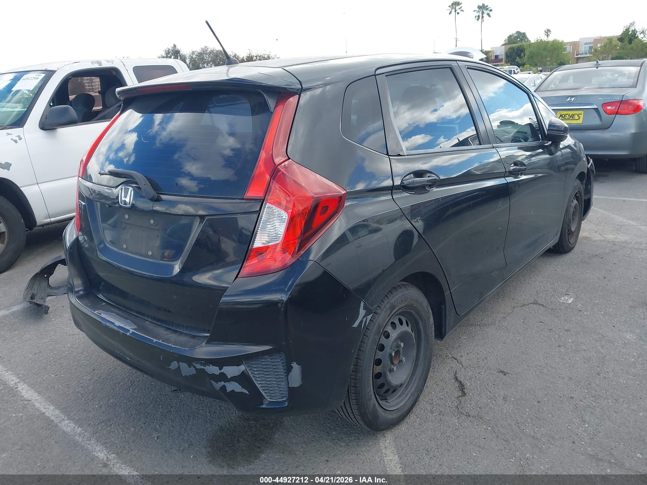 2015 Honda Fit Lx Black vin: 3HGGK5H58FM713094