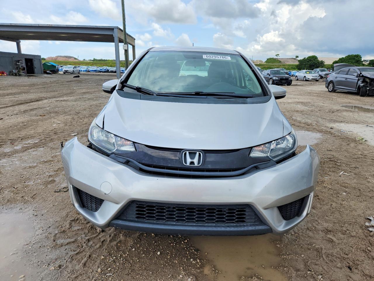 2015 Honda Fit Lx Silver vin: 3HGGK5H58FM752543