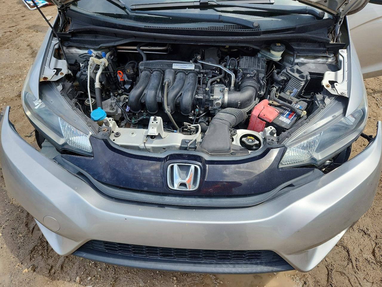 2015 Honda Fit Lx Silver vin: 3HGGK5H58FM752543