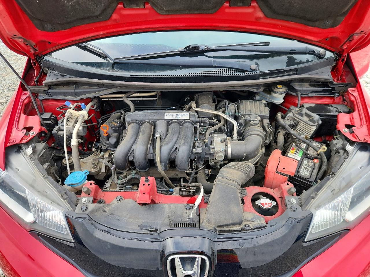 2015 Honda Fit Lx Red vin: 3HGGK5H58FM764644
