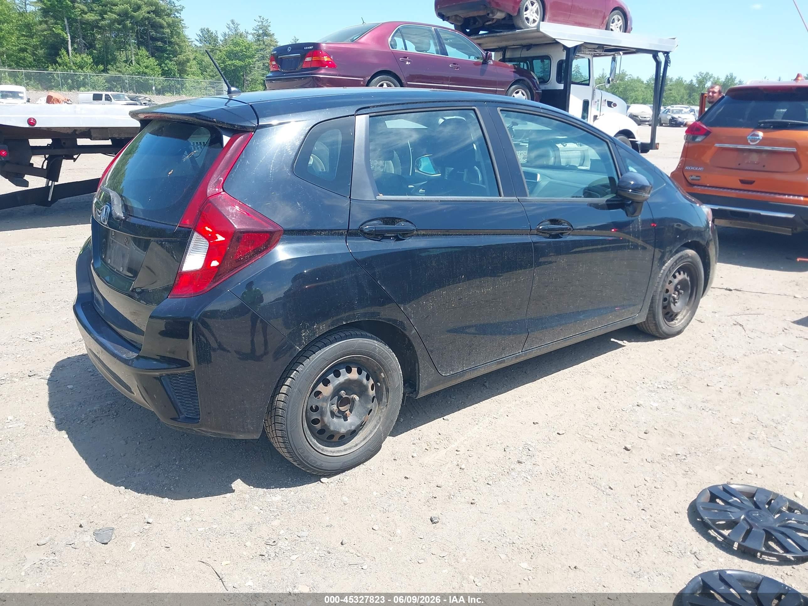 2015 Honda Fit Lx Черный vin: 3HGGK5H58FM768015