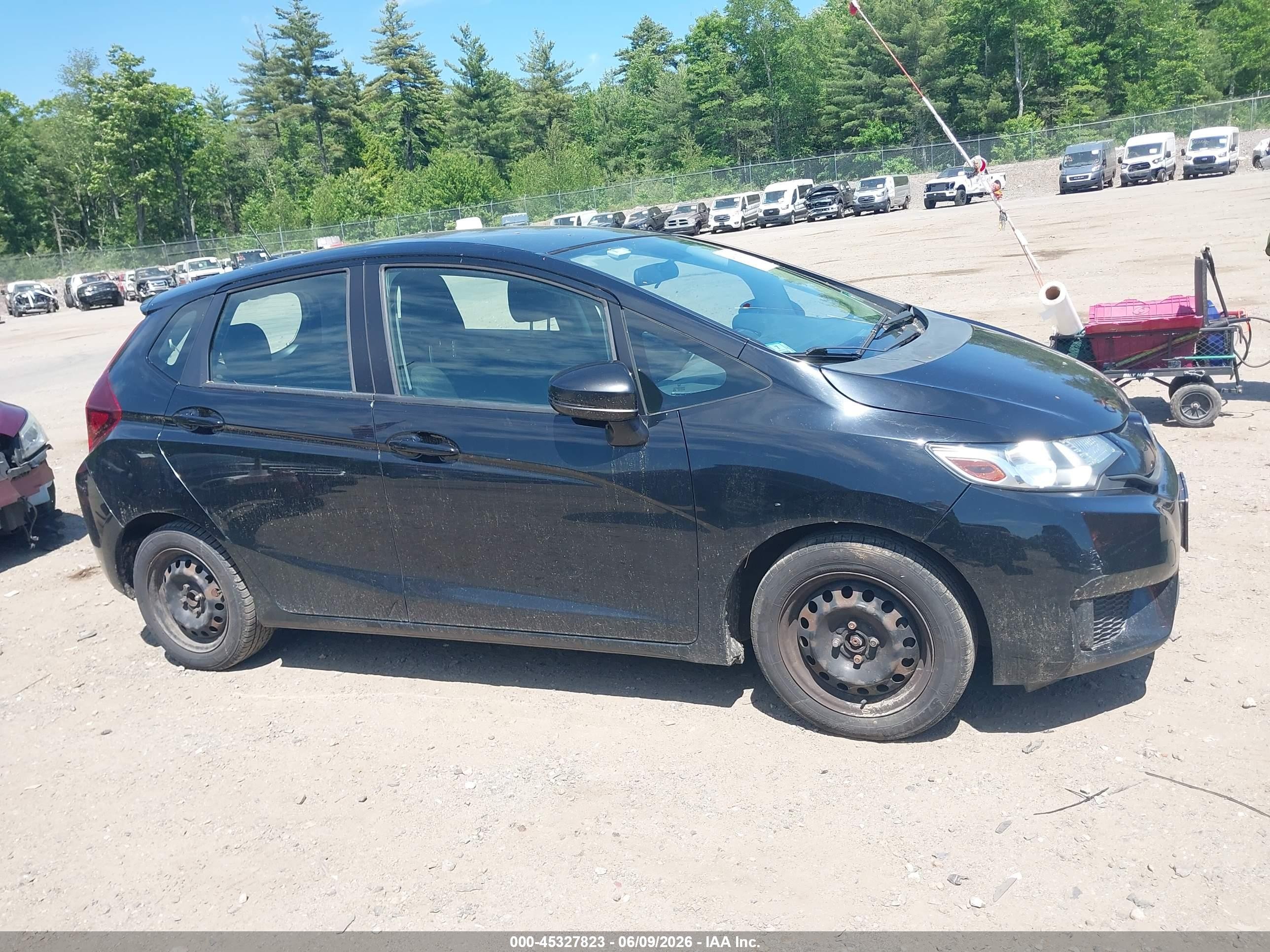 2015 Honda Fit Lx Черный vin: 3HGGK5H58FM768015