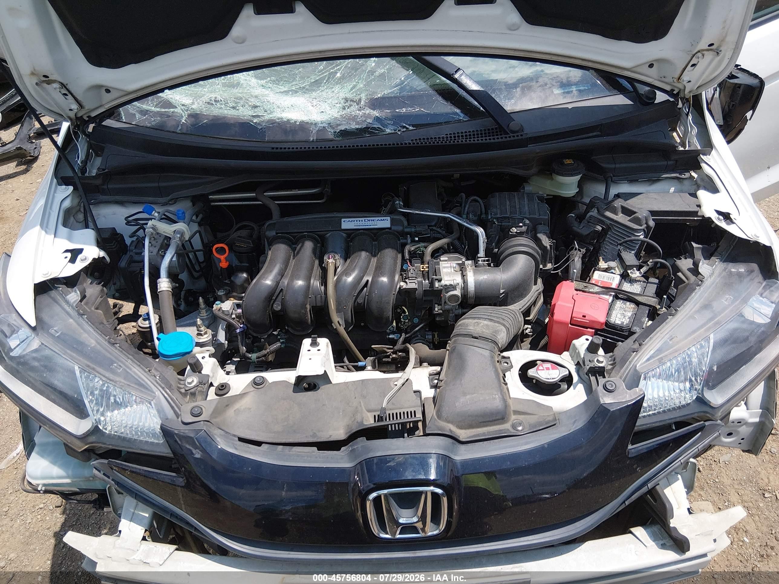 2015 Honda Fit Lx White vin: 3HGGK5H58FM772808